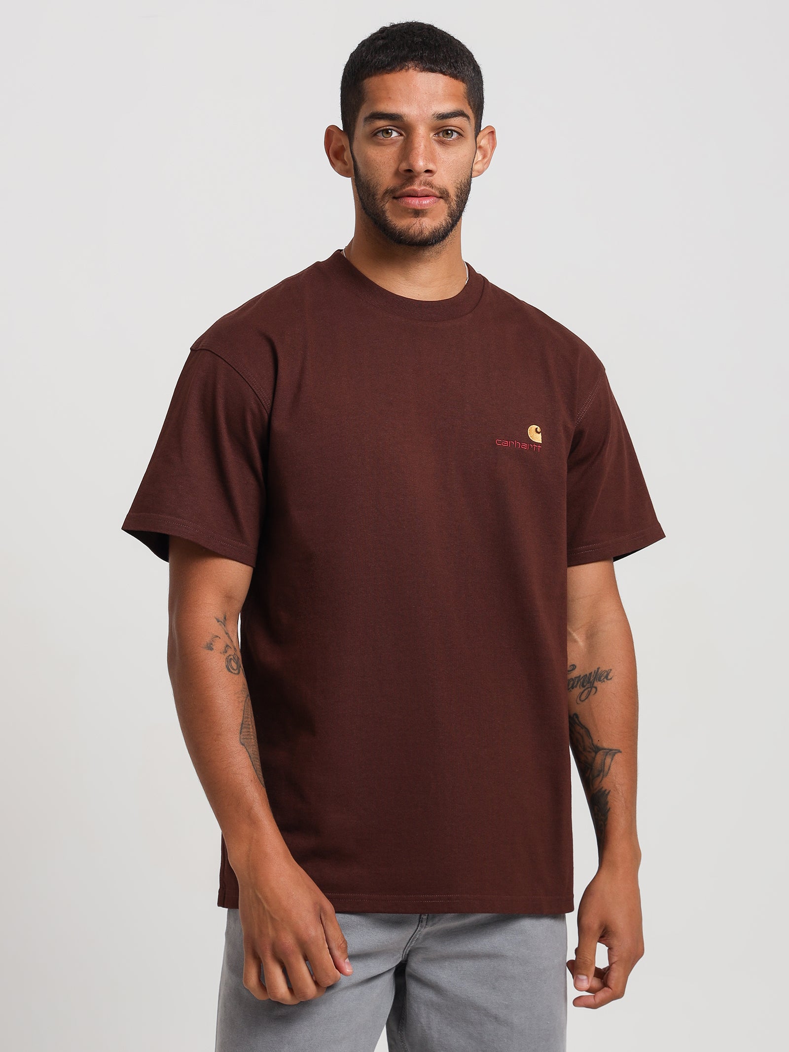 Short Sleeve American Script T-Shirt in Ale Brown