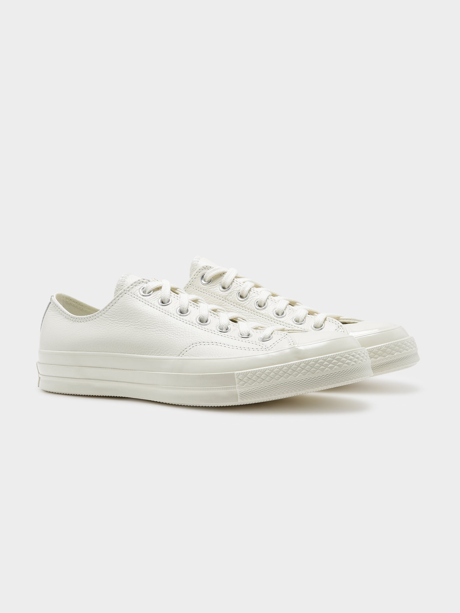 Unisex Chuck 70 Low Top Sneakers in Ox Mono Cream