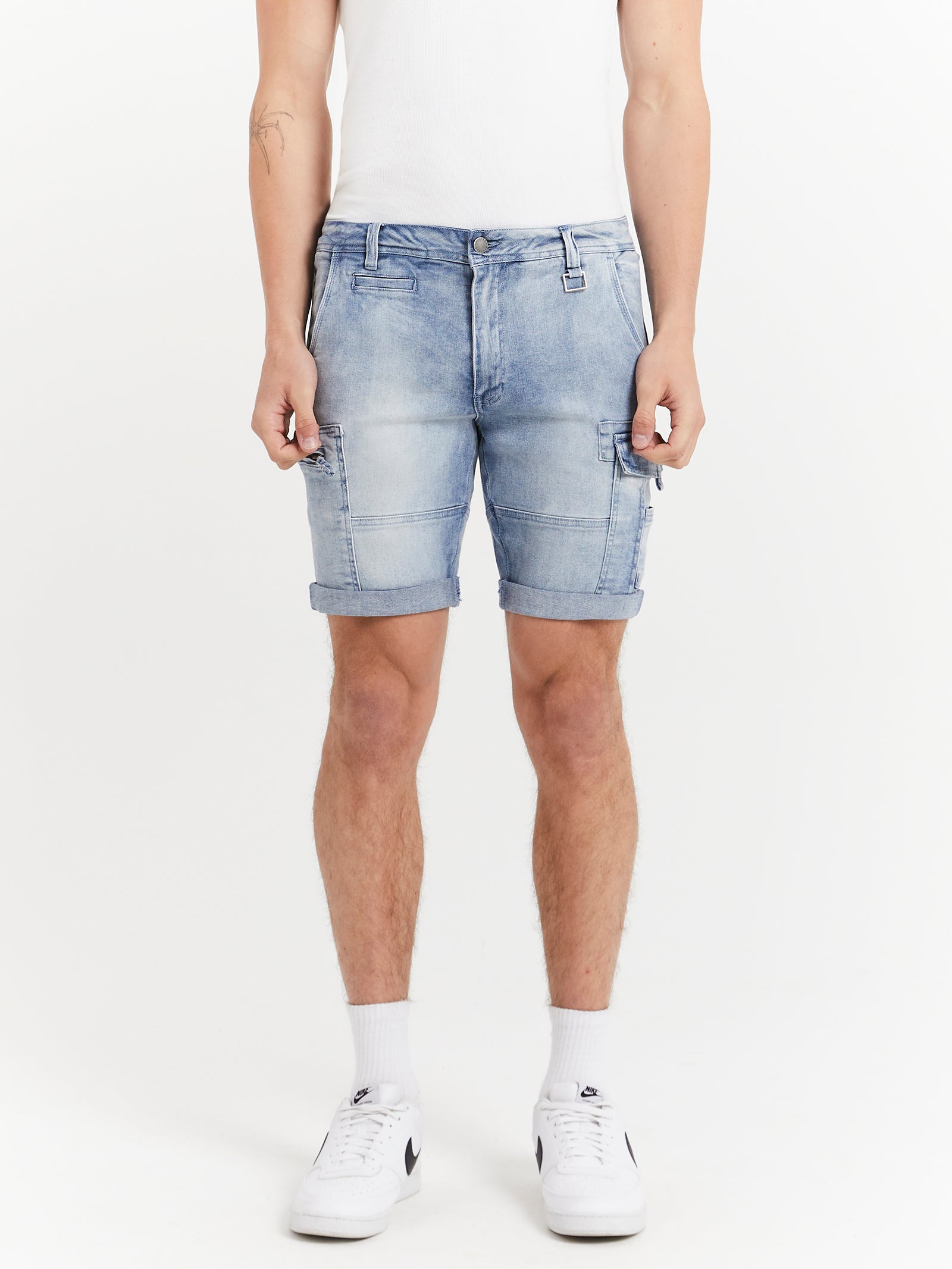 Lione Denim Shorts in Light Indigo