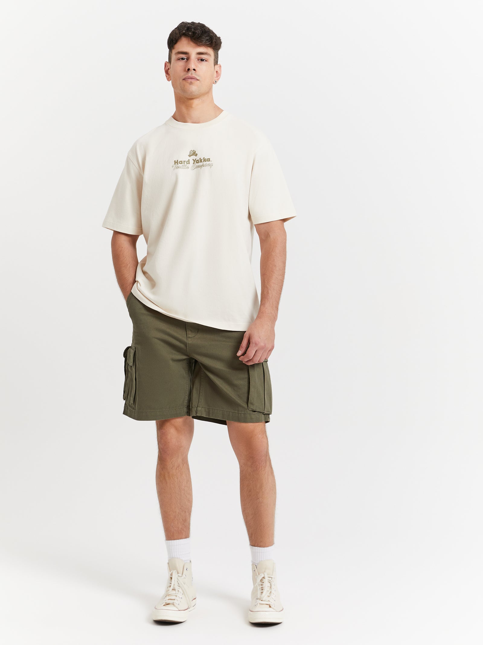 Hard Yakka Slacker Cargo Shorts in Army Green