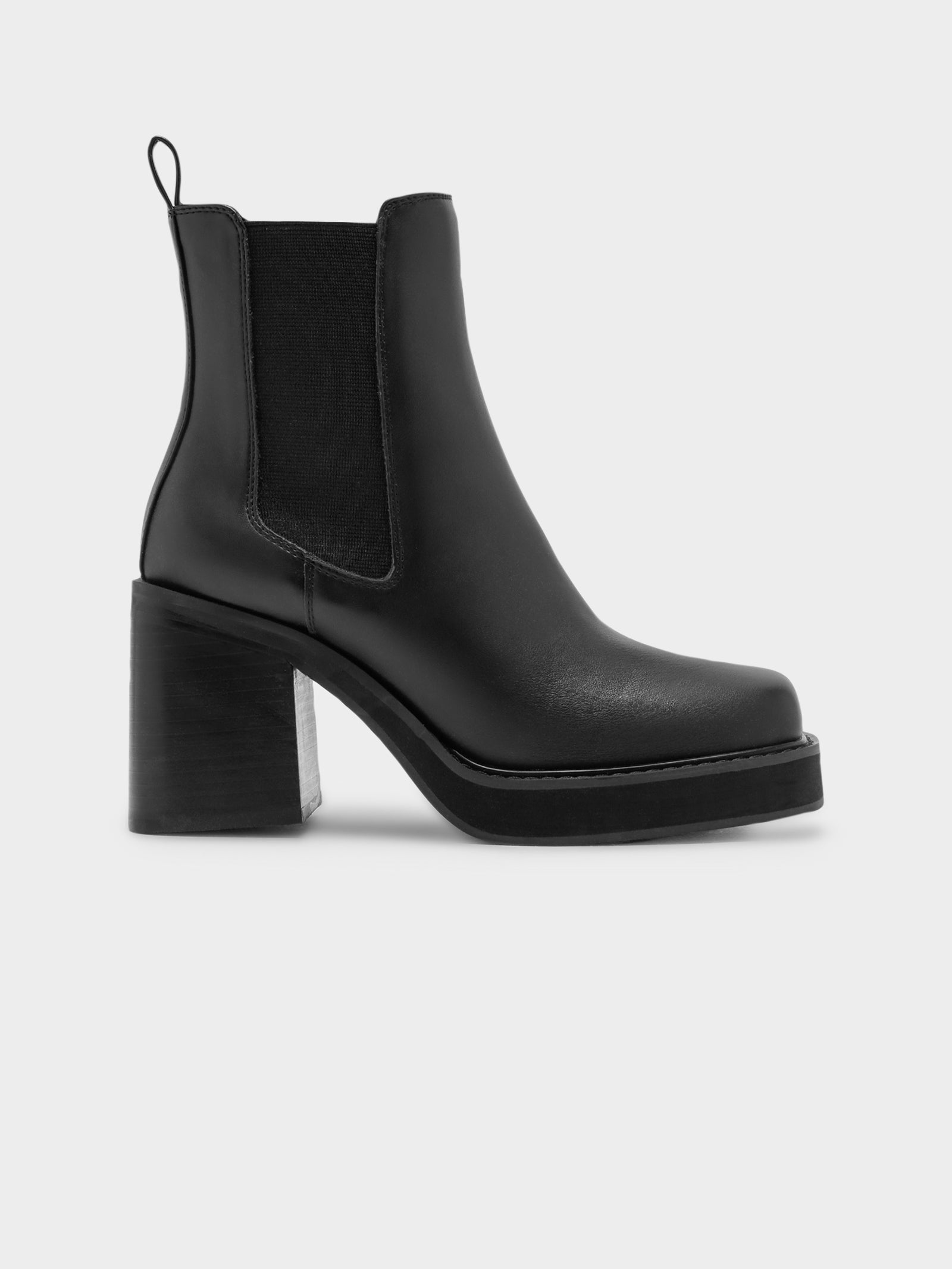 Womens Axel Boots in Smooth Black