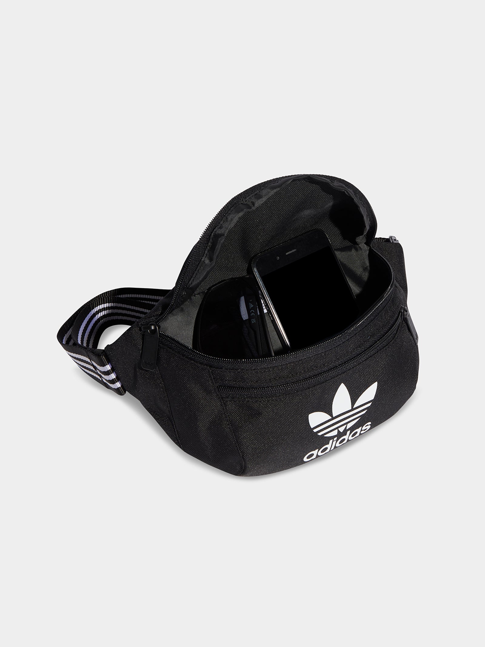 Adicolor Classic Waistbag in Black