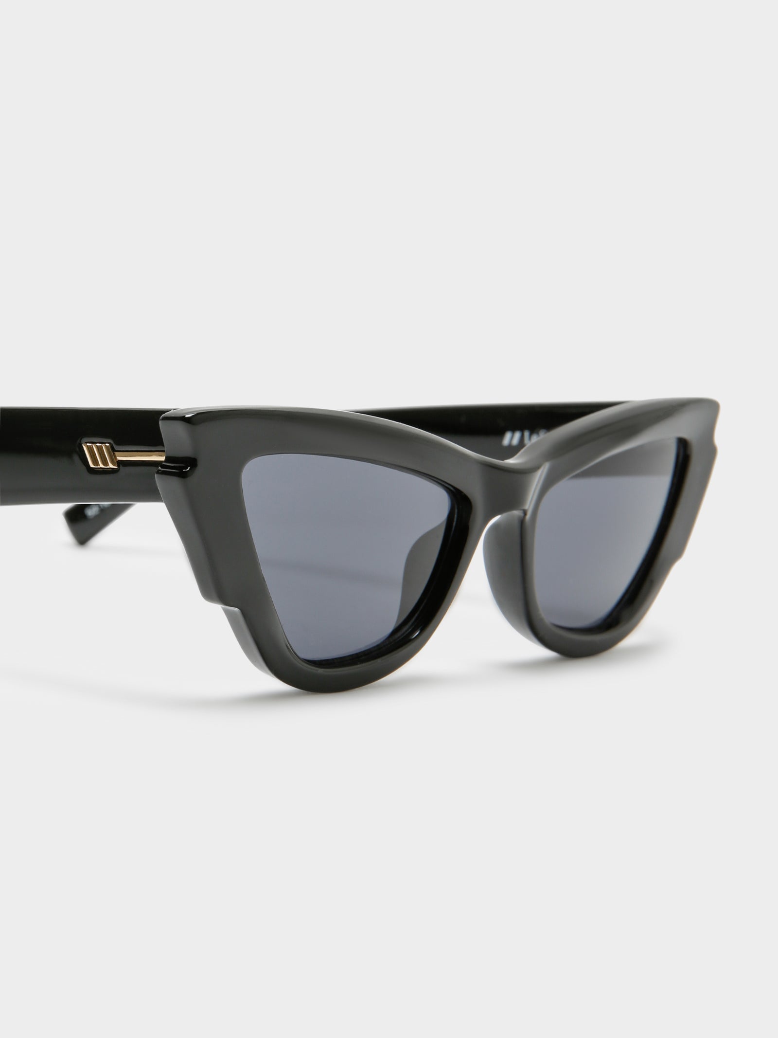 Lost Days Sunglasses in Black Smoke