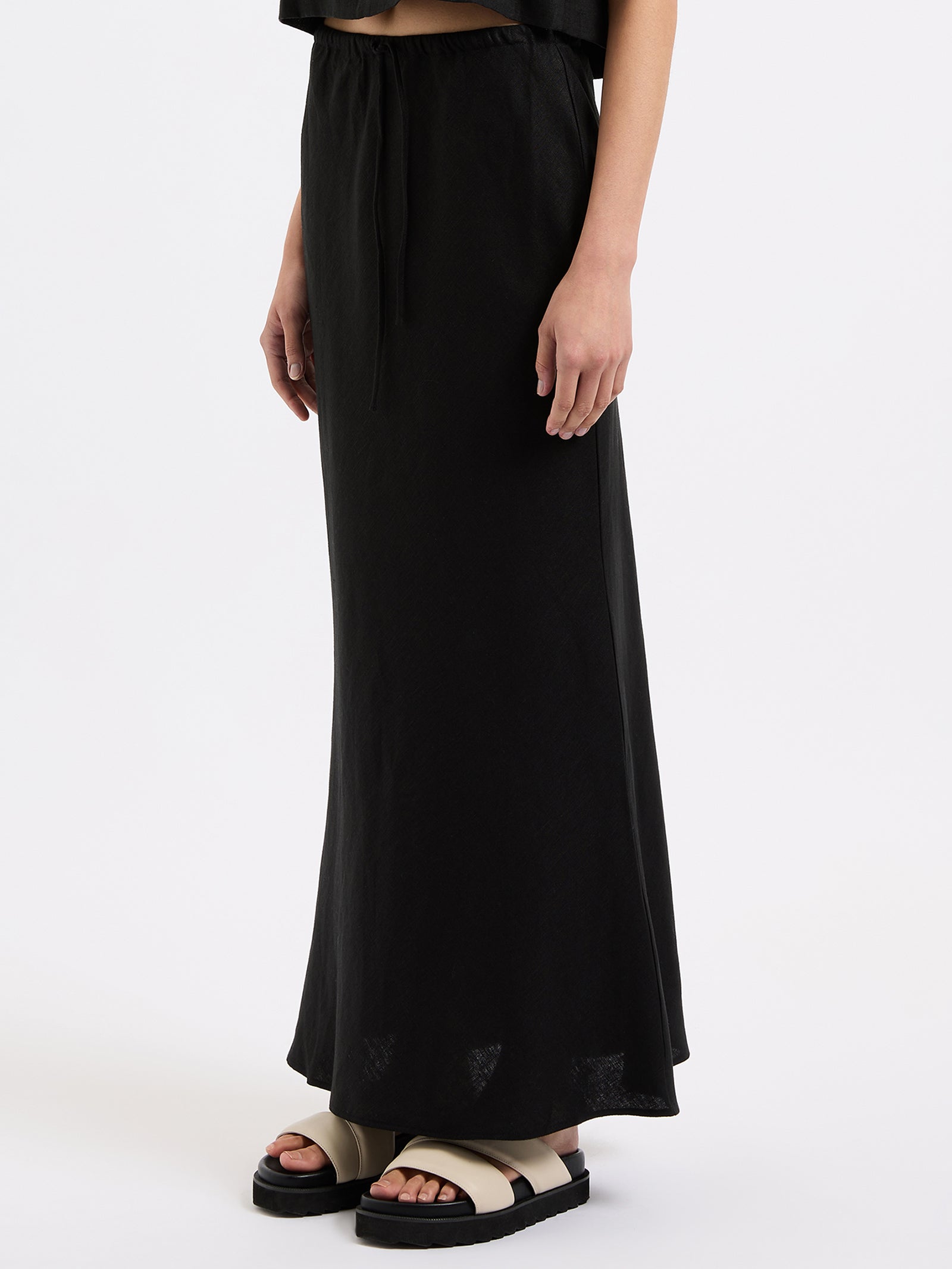 Amani Linen Skirt in Black