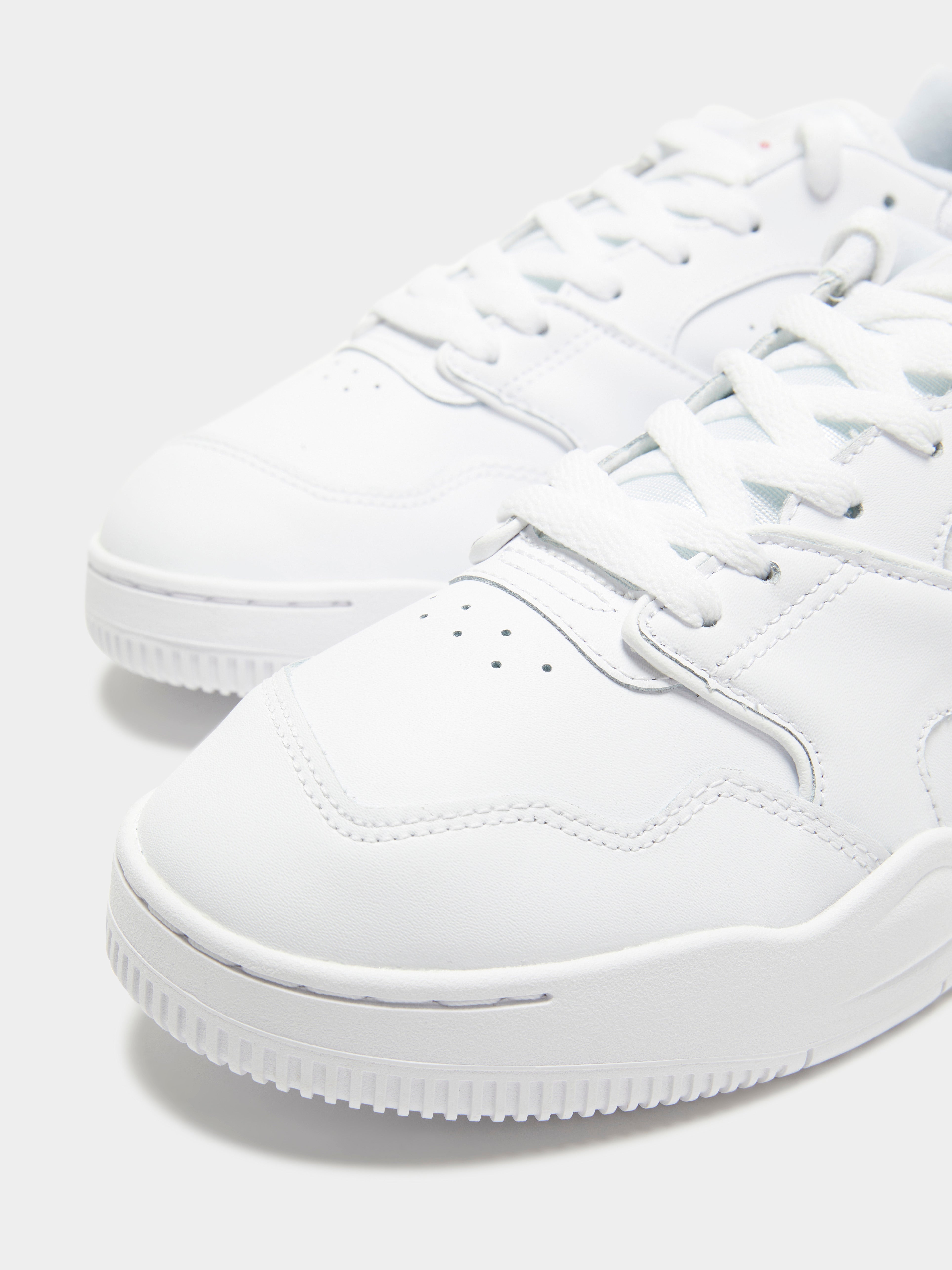 Mens Lineshot Sneakers in White