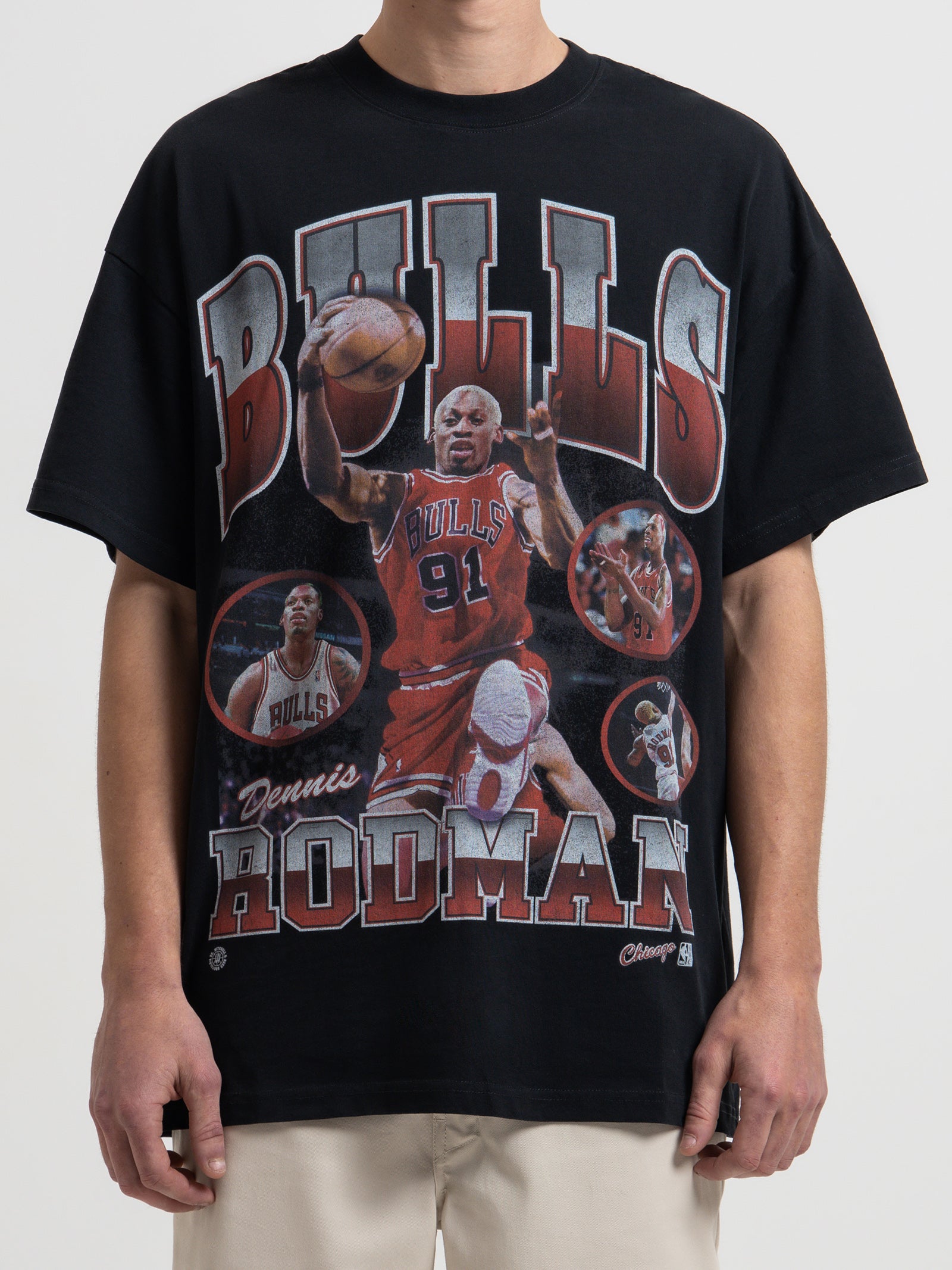 Dennis Rodman Chicago Bulls Photo Player T-Shirt in Black