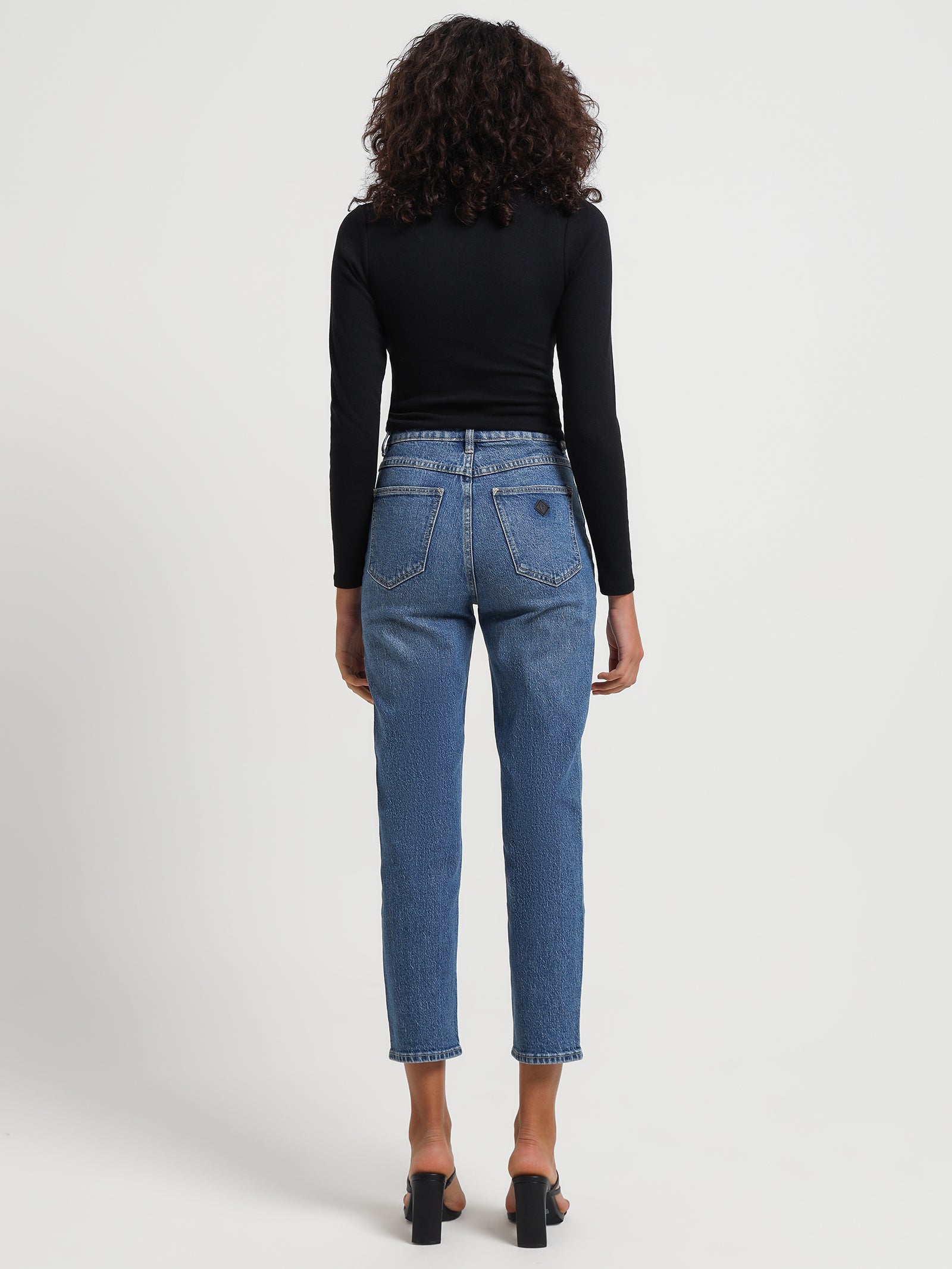 A 94 High Slim Jeans in Sadie