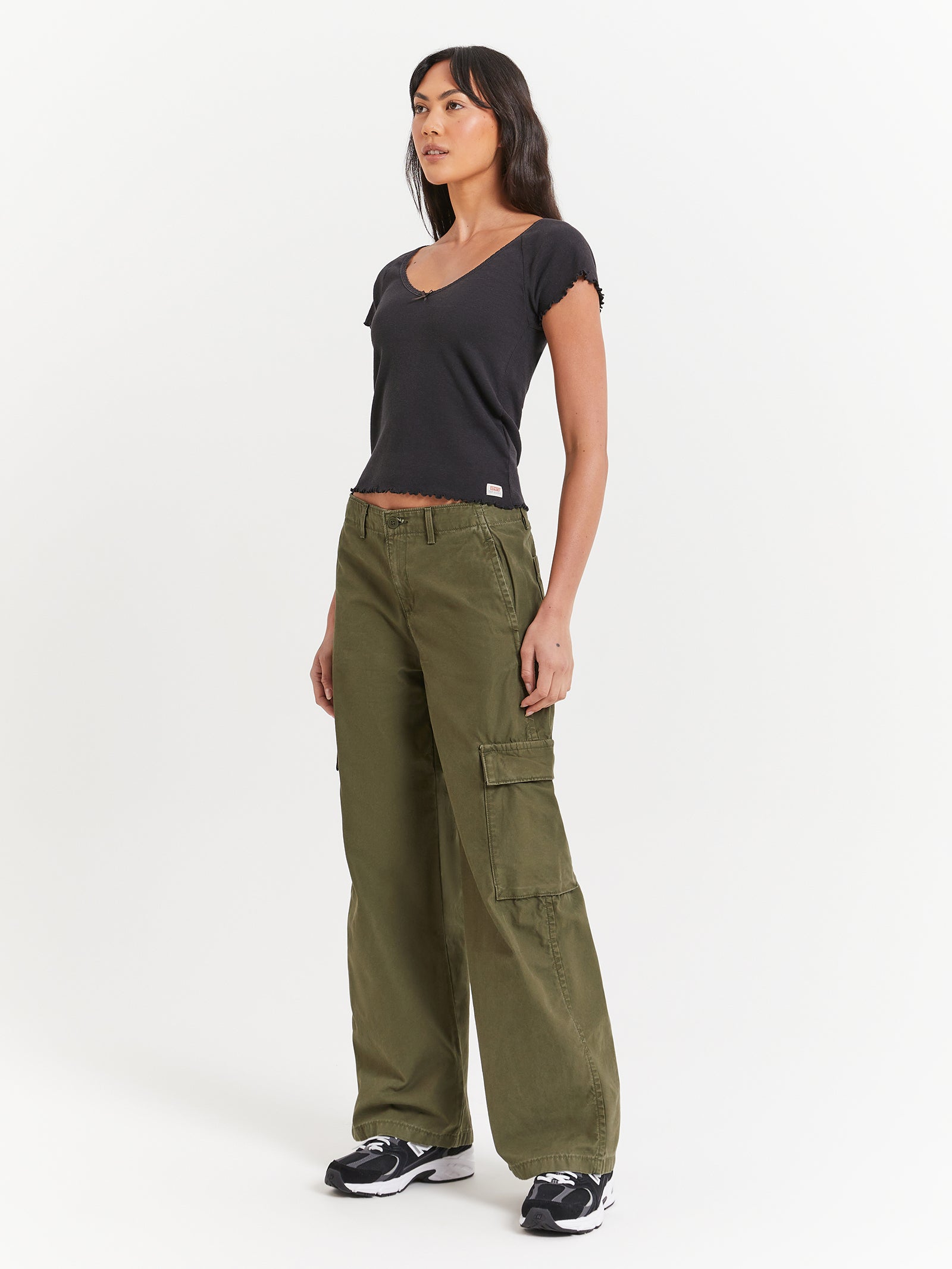 Baggy Cargo Pants in Olive Night Green