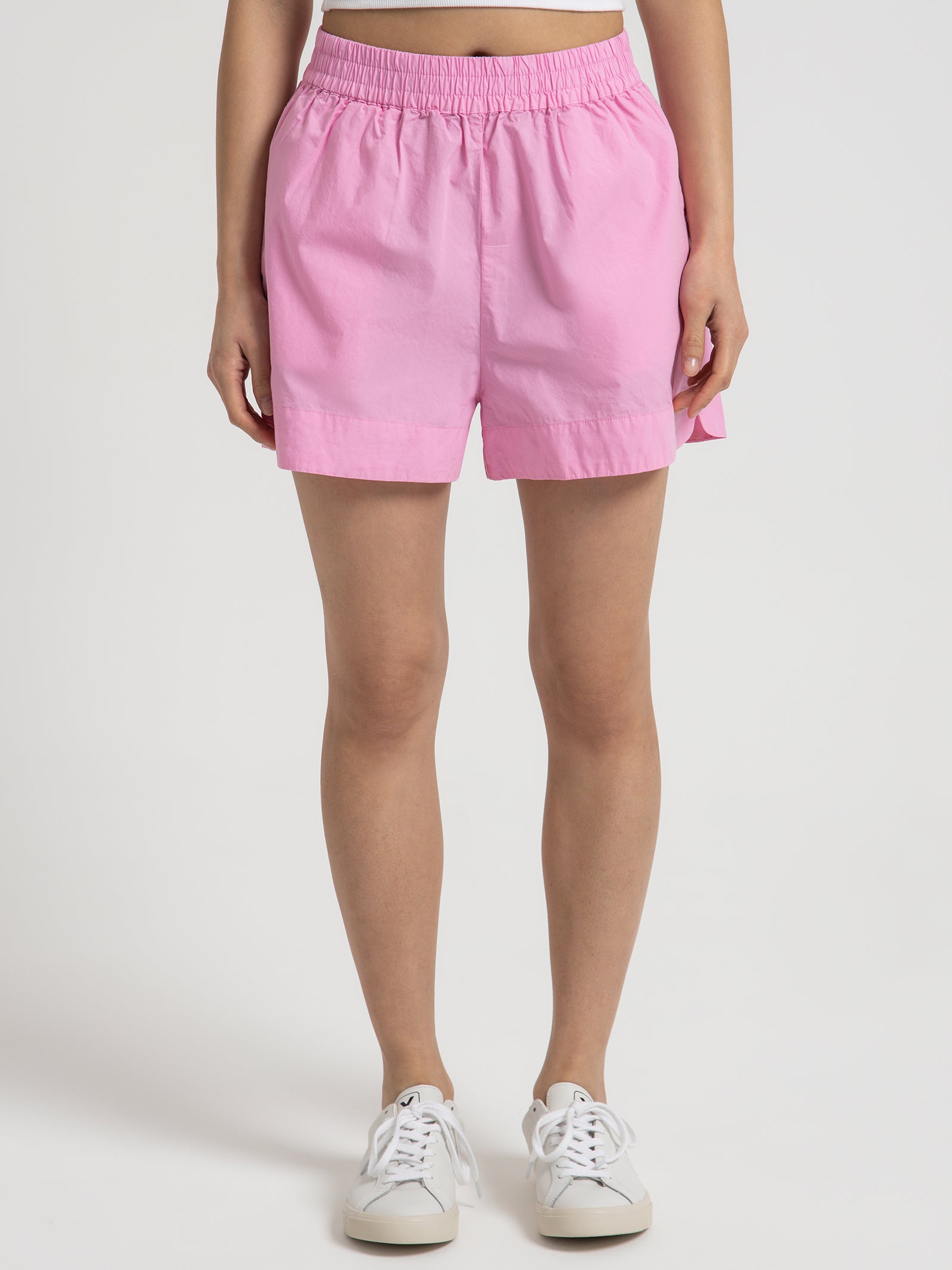 Chiara Shorts in Ultra Pink