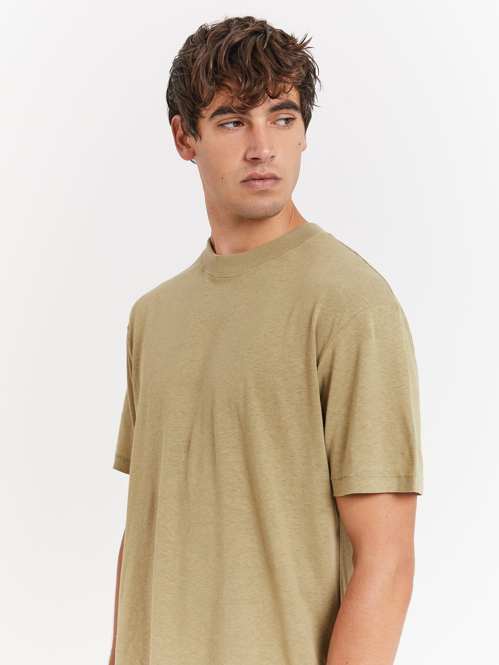 Ainsley Linen T-Shirt in Olive