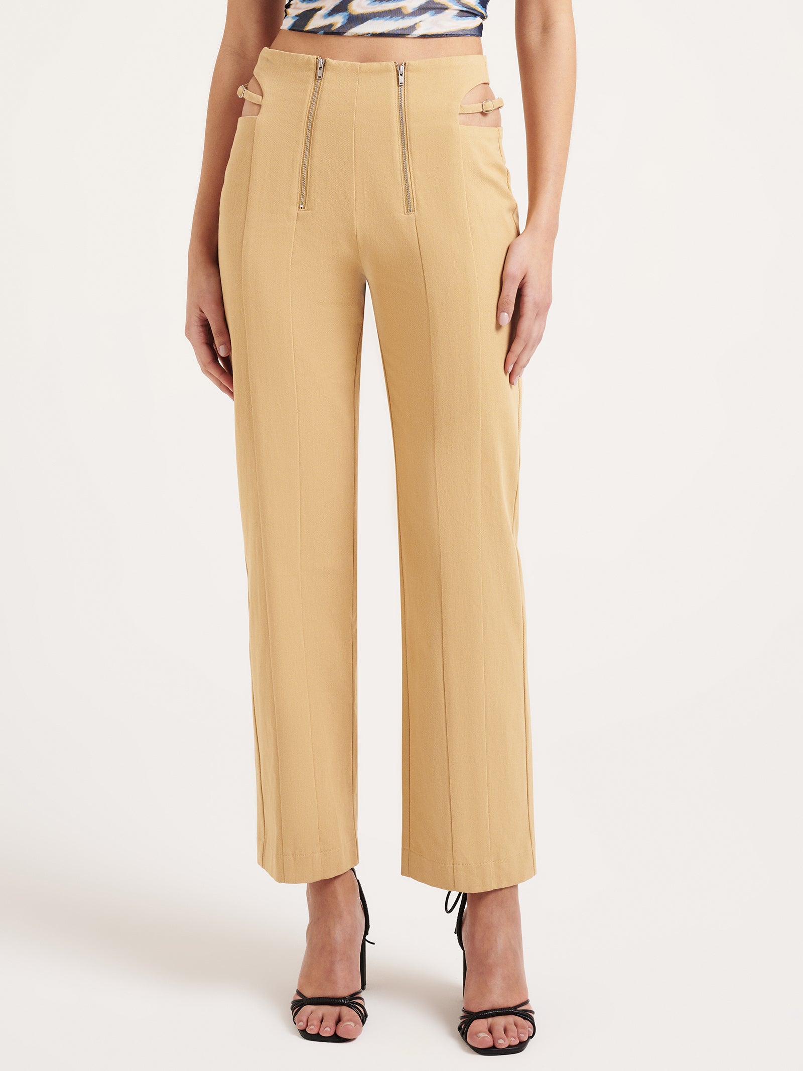 Rhea Tailored Pants in Sand