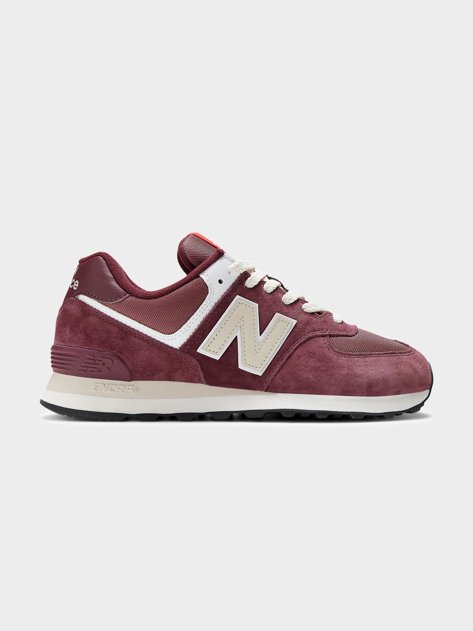 Unisex 574 Sneakers in Maroon