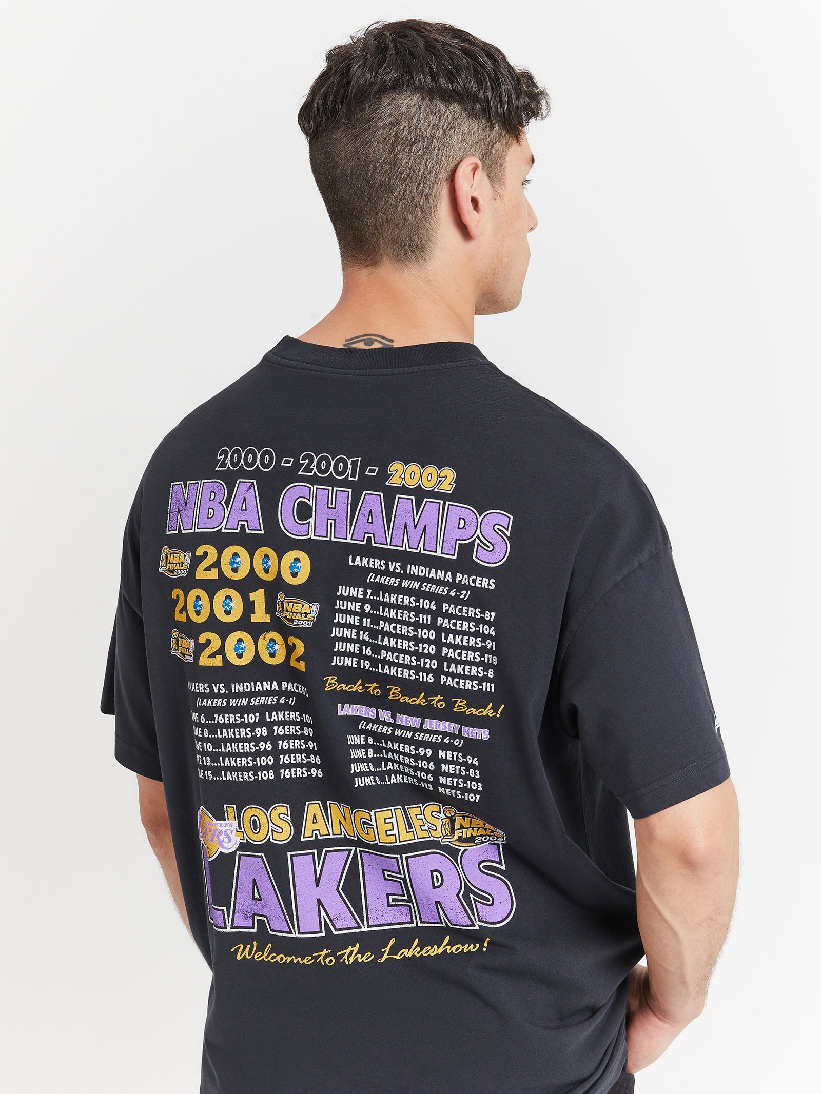 Finals Champions Lakers T-Shirt in Faded Black