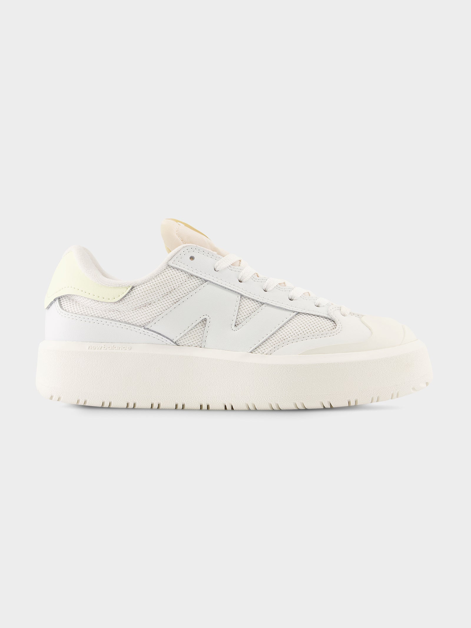 Unisex CT302 Sneakers in Off White