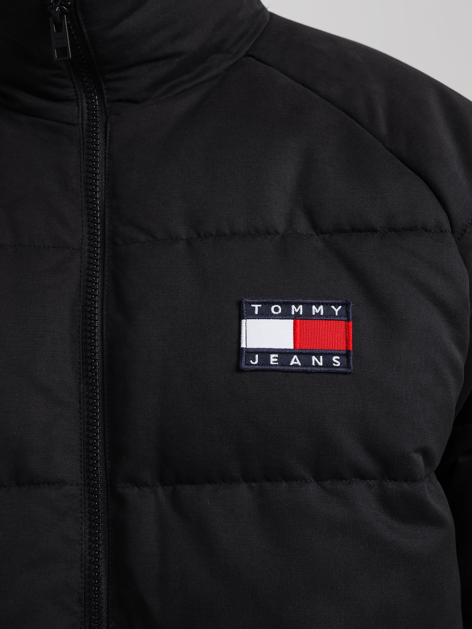 Tommy Graphic Puffer Jacket in Black