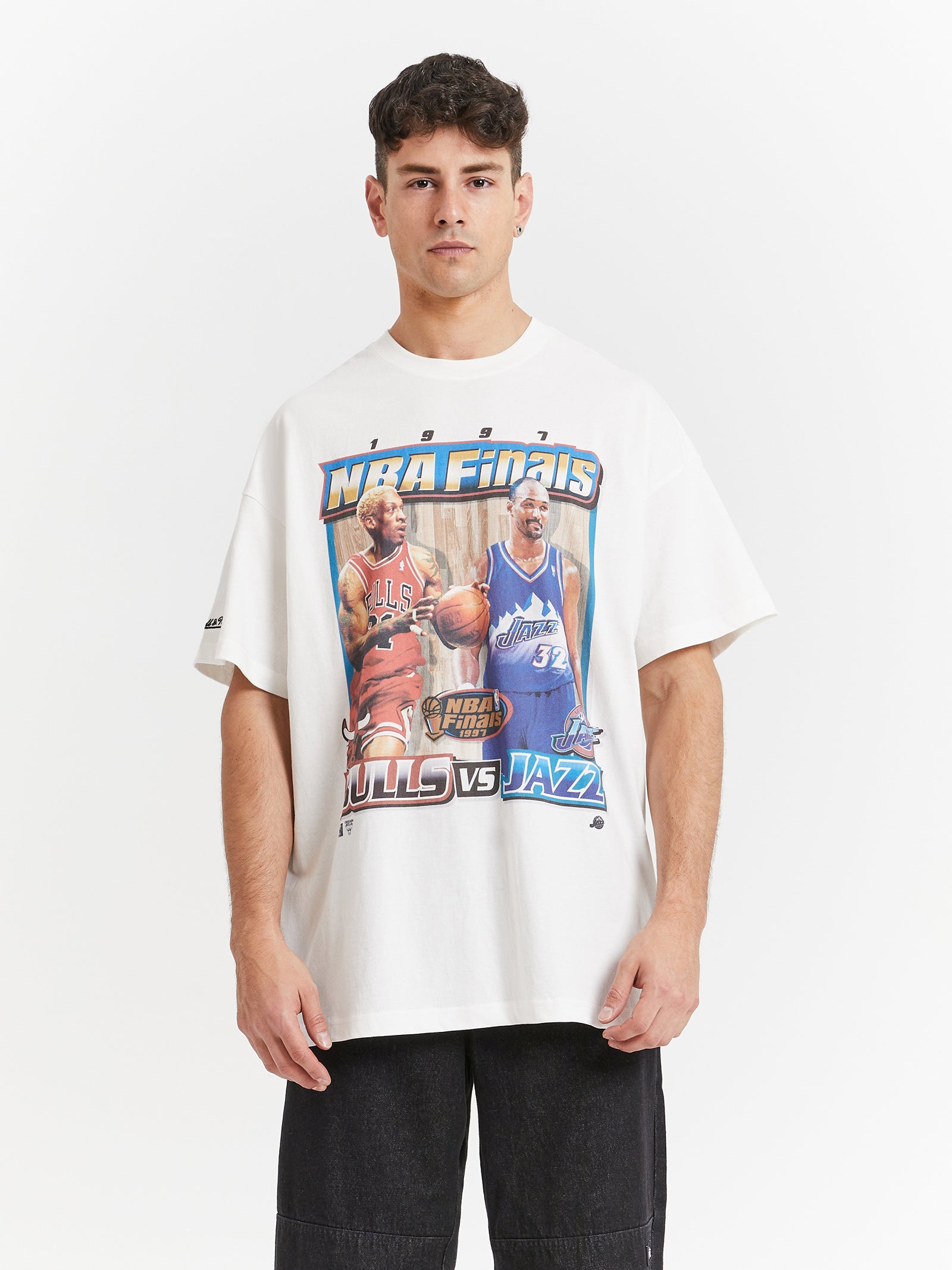 1997 NBA Finals Vs T-Shirt in Vintage White