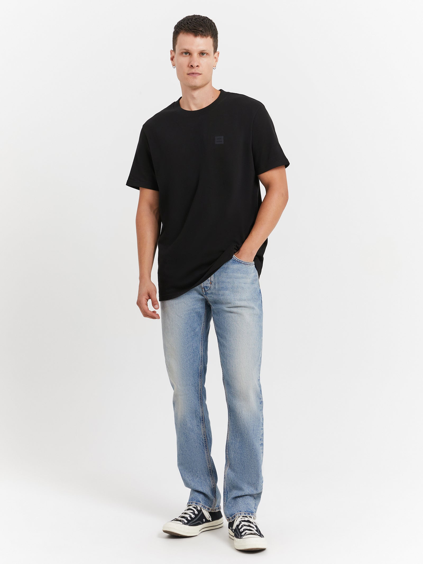 Neuw Premium T-Shirt in Jet Black