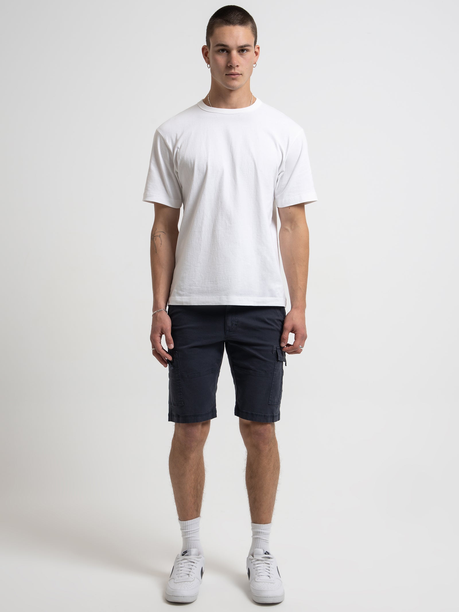 Leon Cargo Shorts in Dark Navy