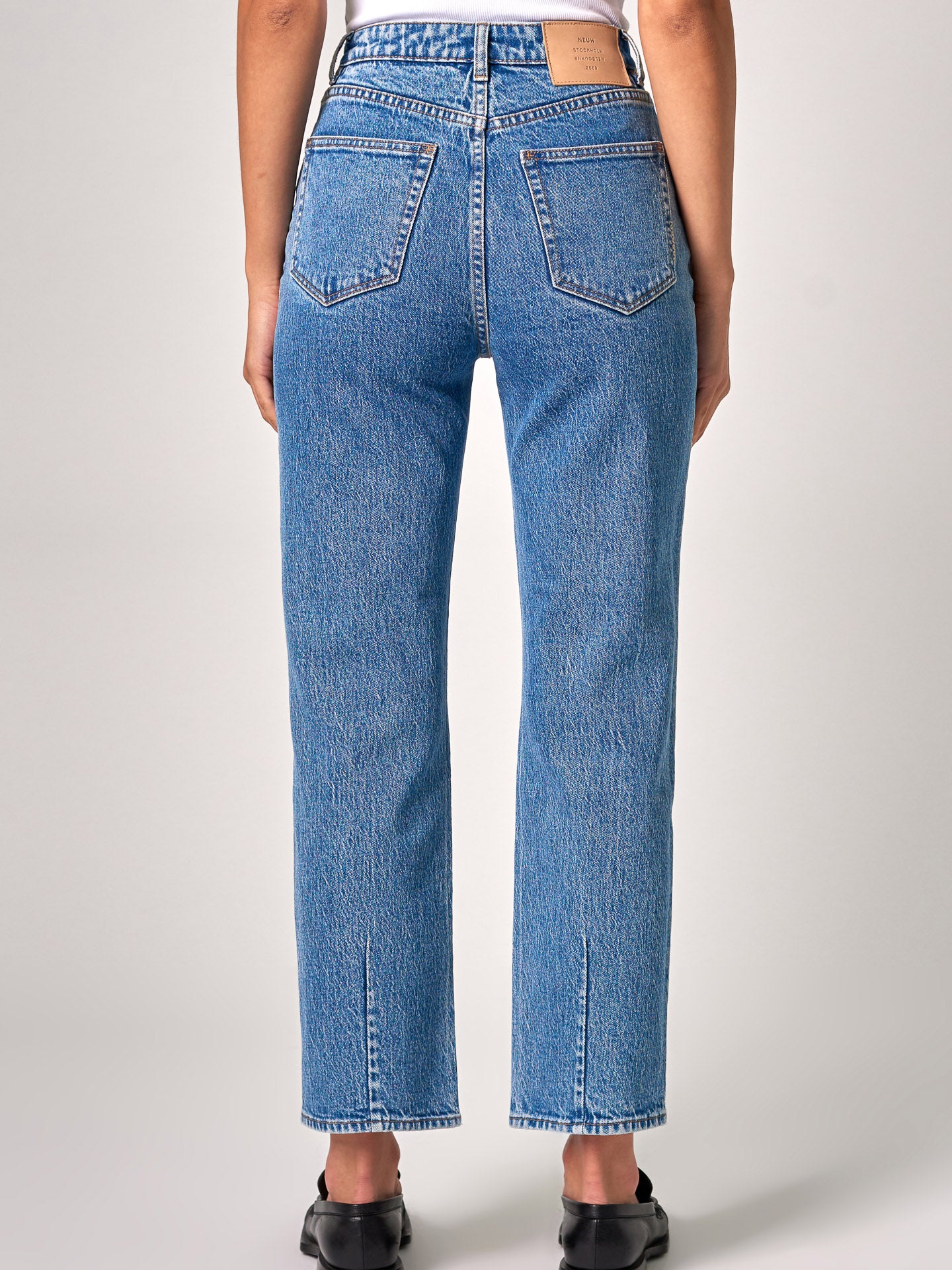 Nico Straight Jeans in Horizon Blue