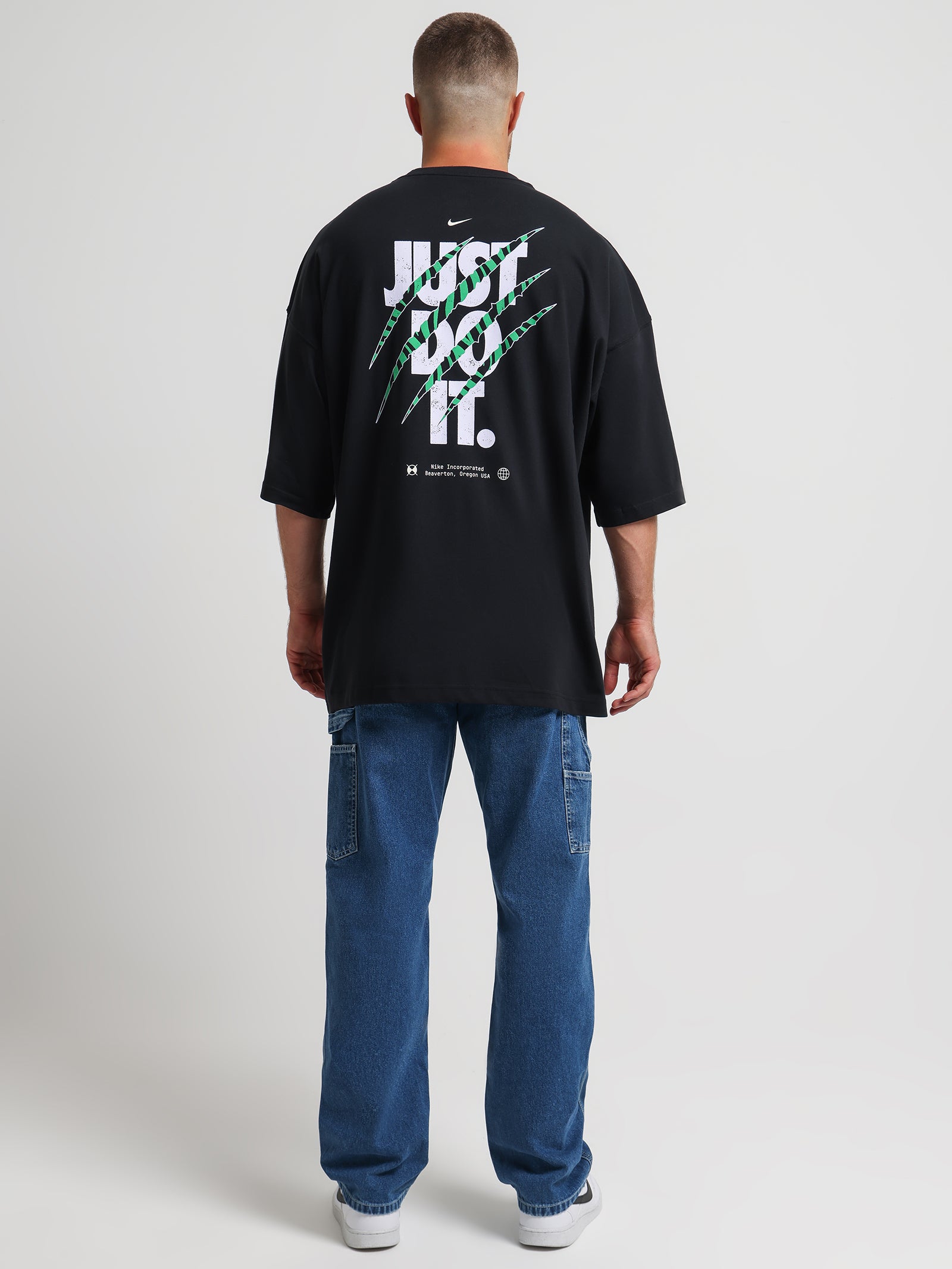 Sportswear Oversized Brandriffs LBR T-Shirt in Black