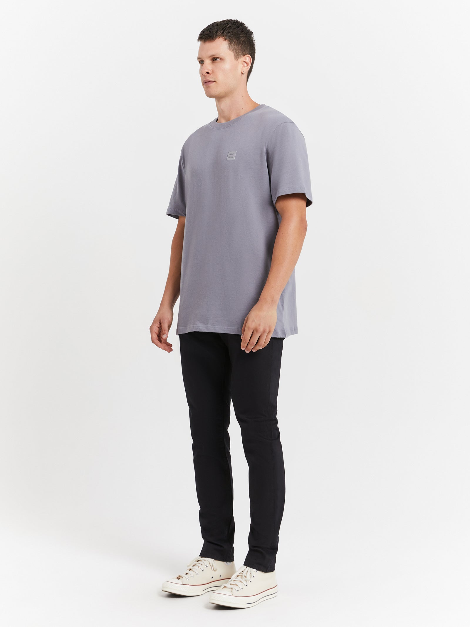 Neuw Premium T-Shirt in Washed Graphite