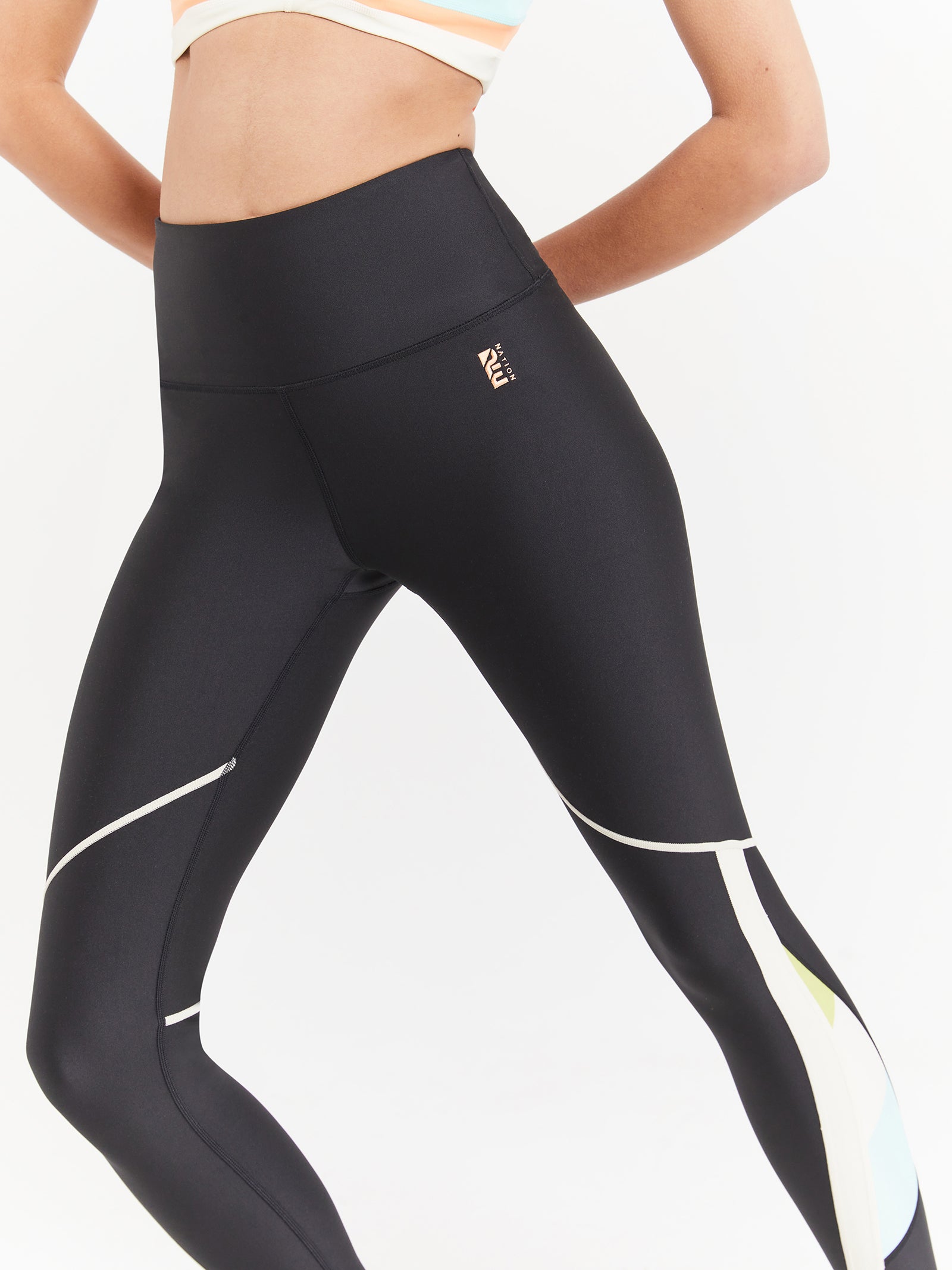 Neptune Leggings in Black