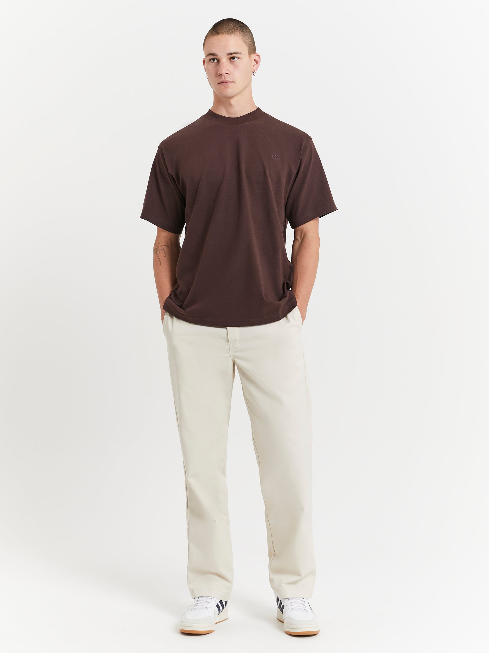 Adicolor Contempo T-Shirt in Shadow Brown