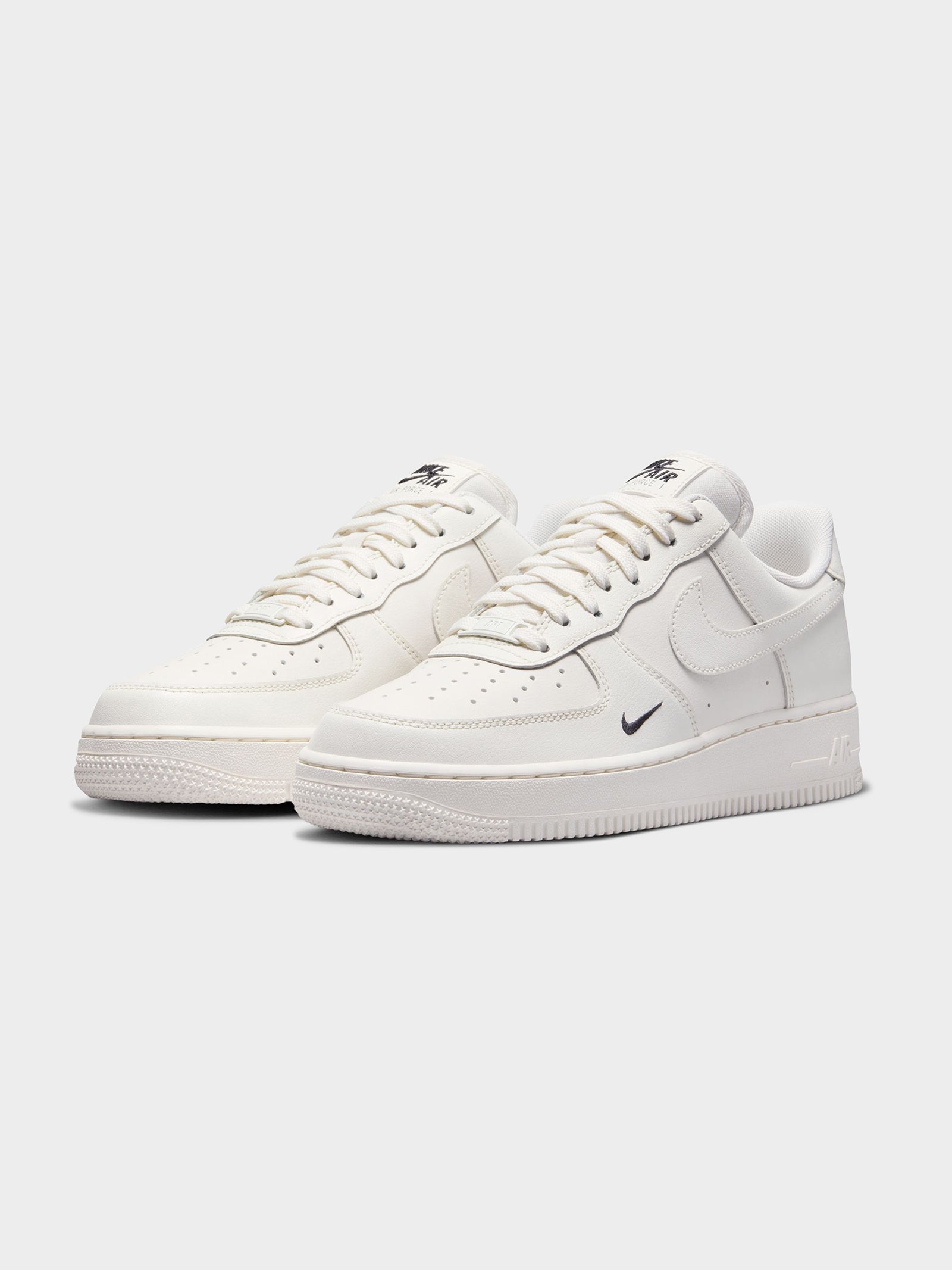 Womens Nike Air Force 1 07 Sneaker