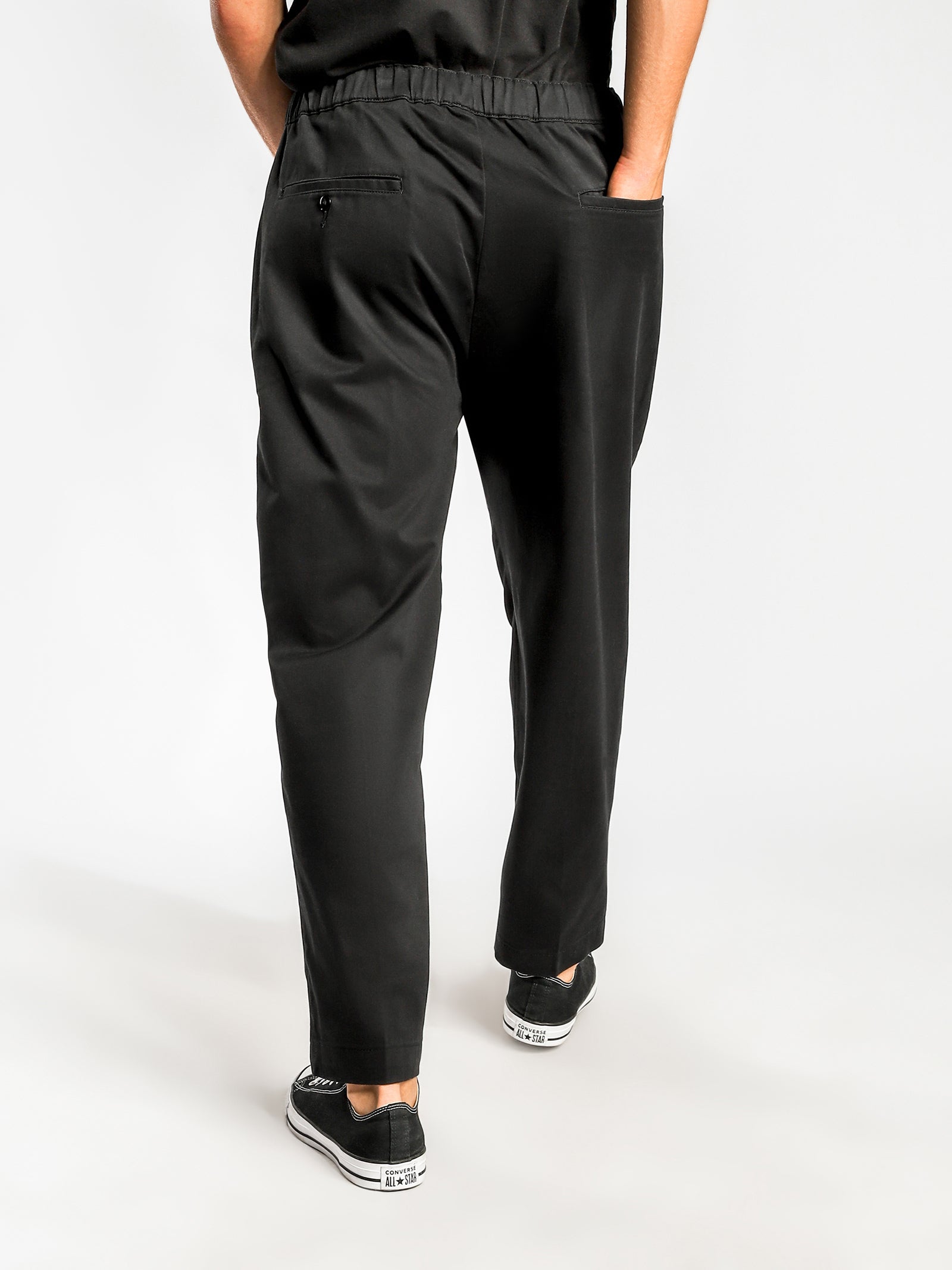 Pull-On Tapered Pants in Black