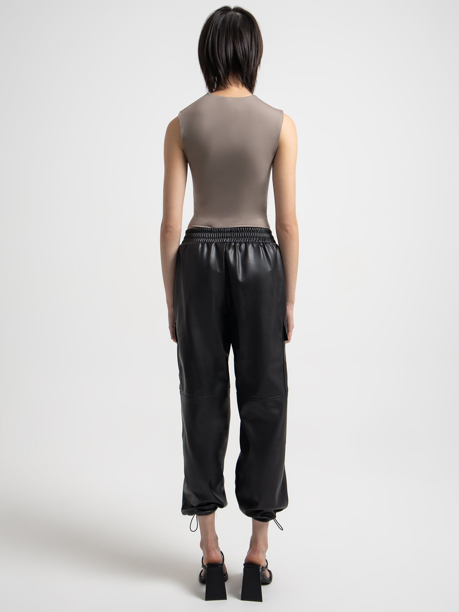 Eilian Pants in Black