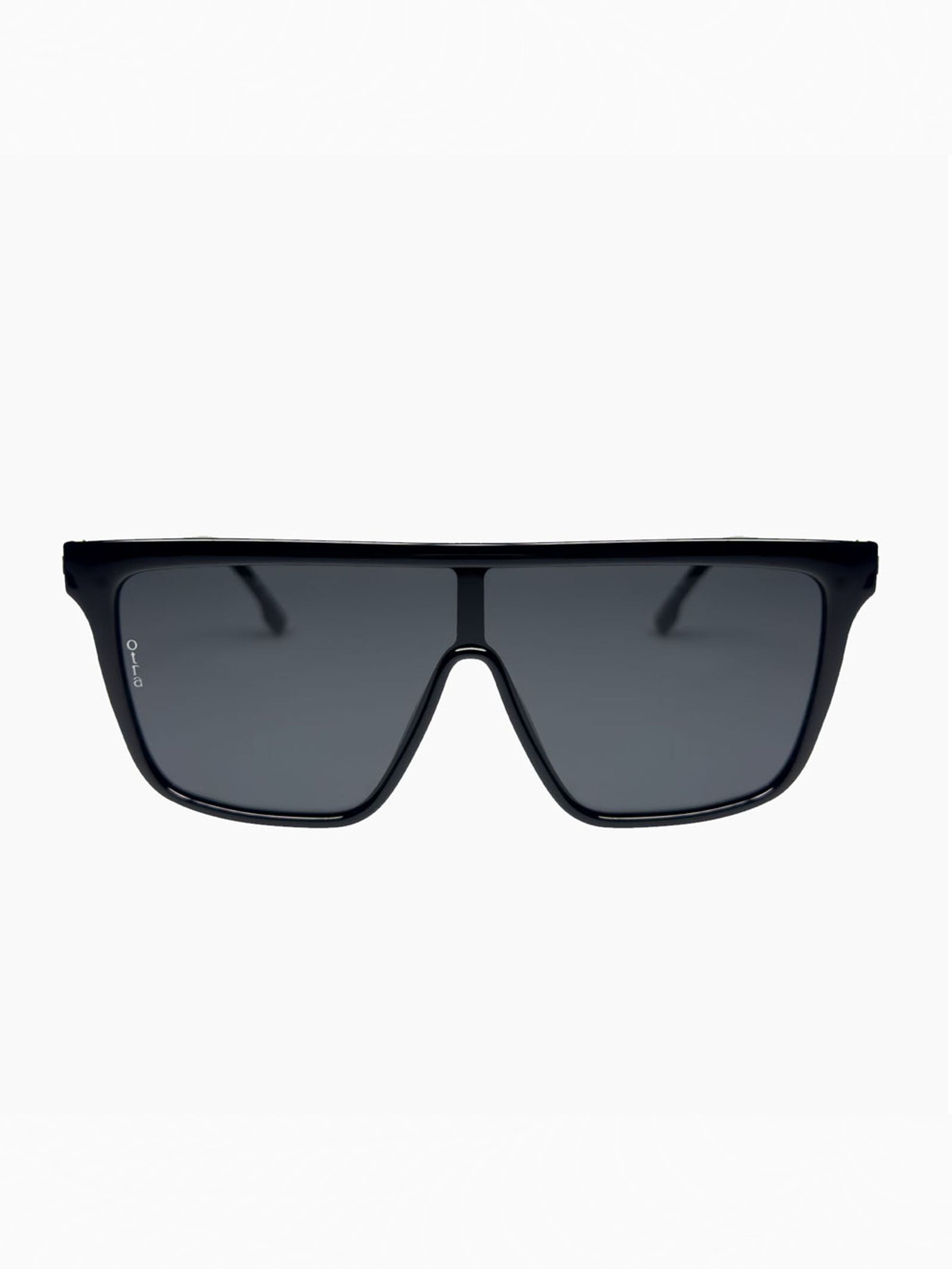 Indi Sunglasses in Black & Smoke