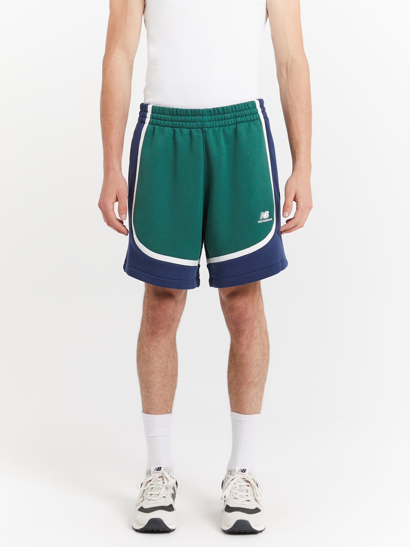 Hoops Fleece Shorts in Team Forest