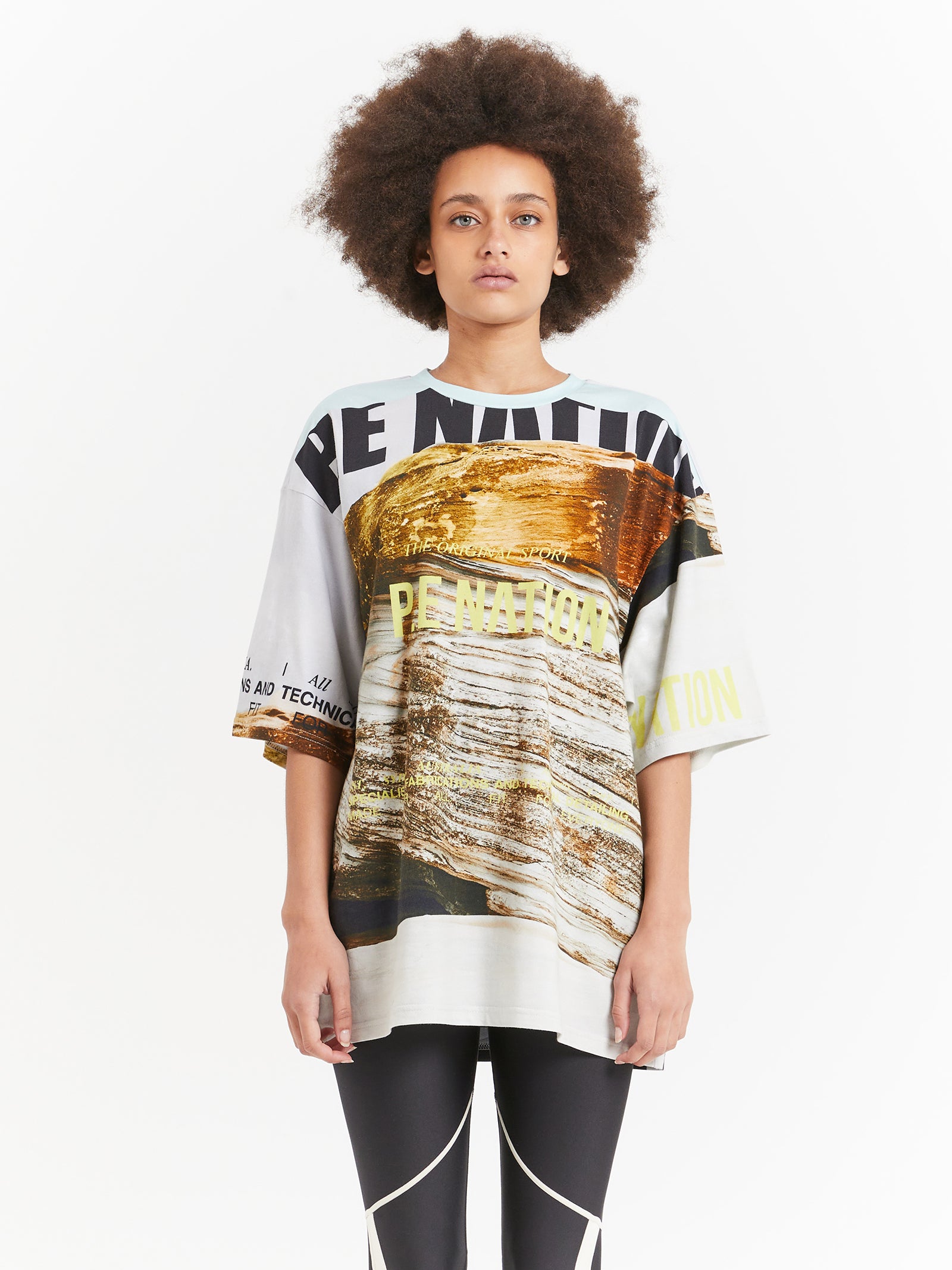 Bermuda T-Shirt in Scene Print