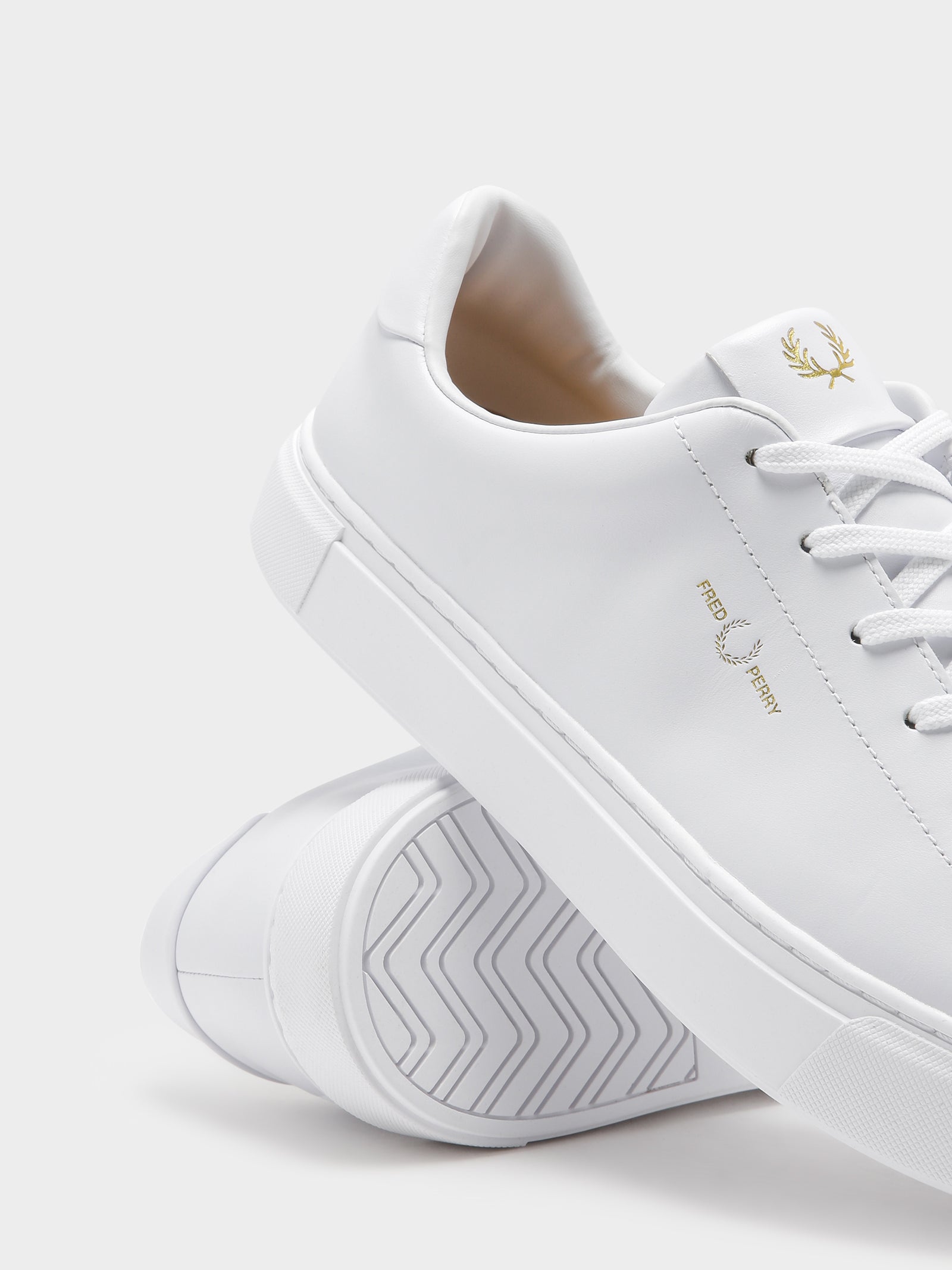 Mens B71 Sneakers in White & Gold