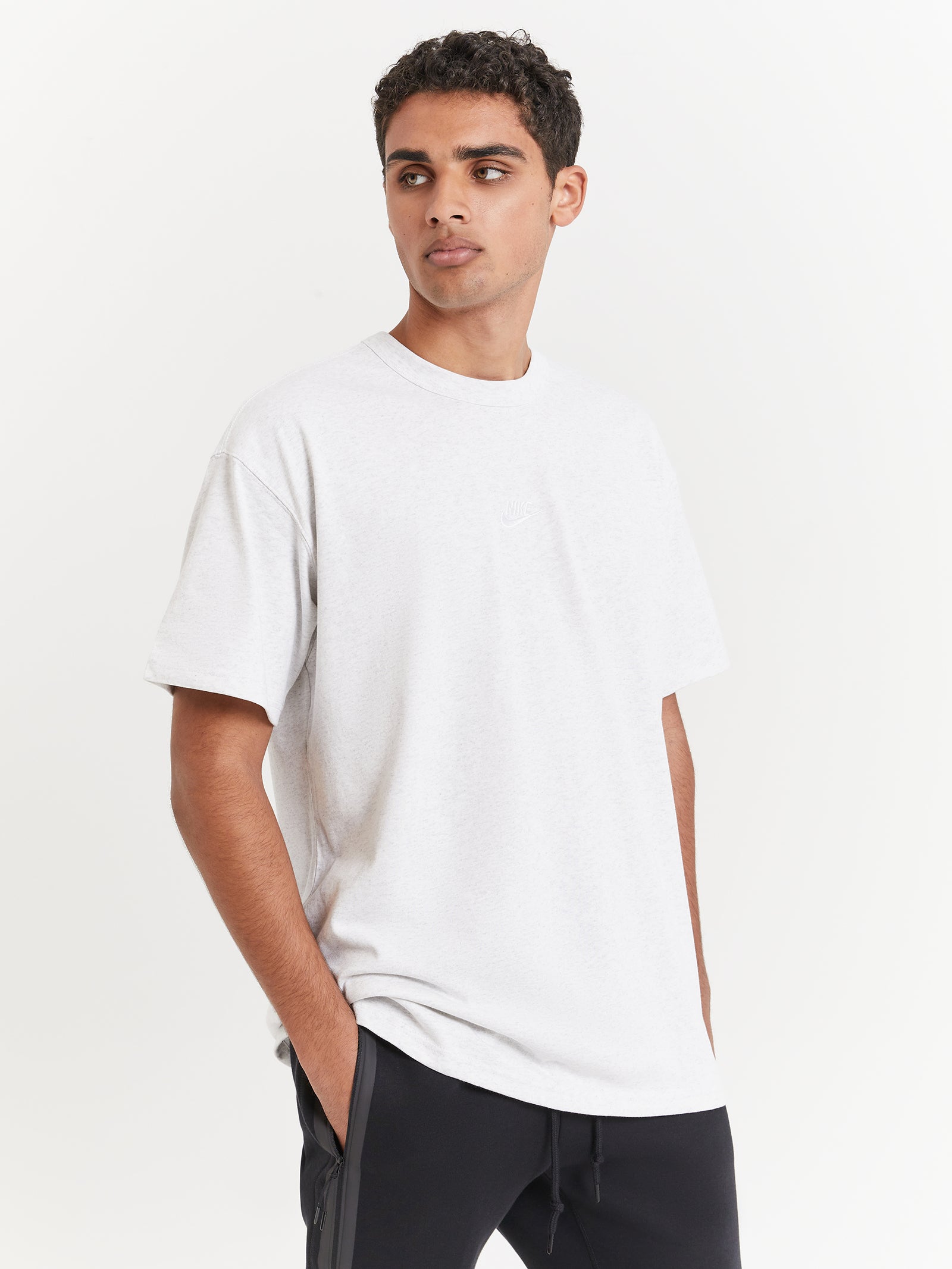 Sportswear Premium Essentials T-Shirt in Birch Heather