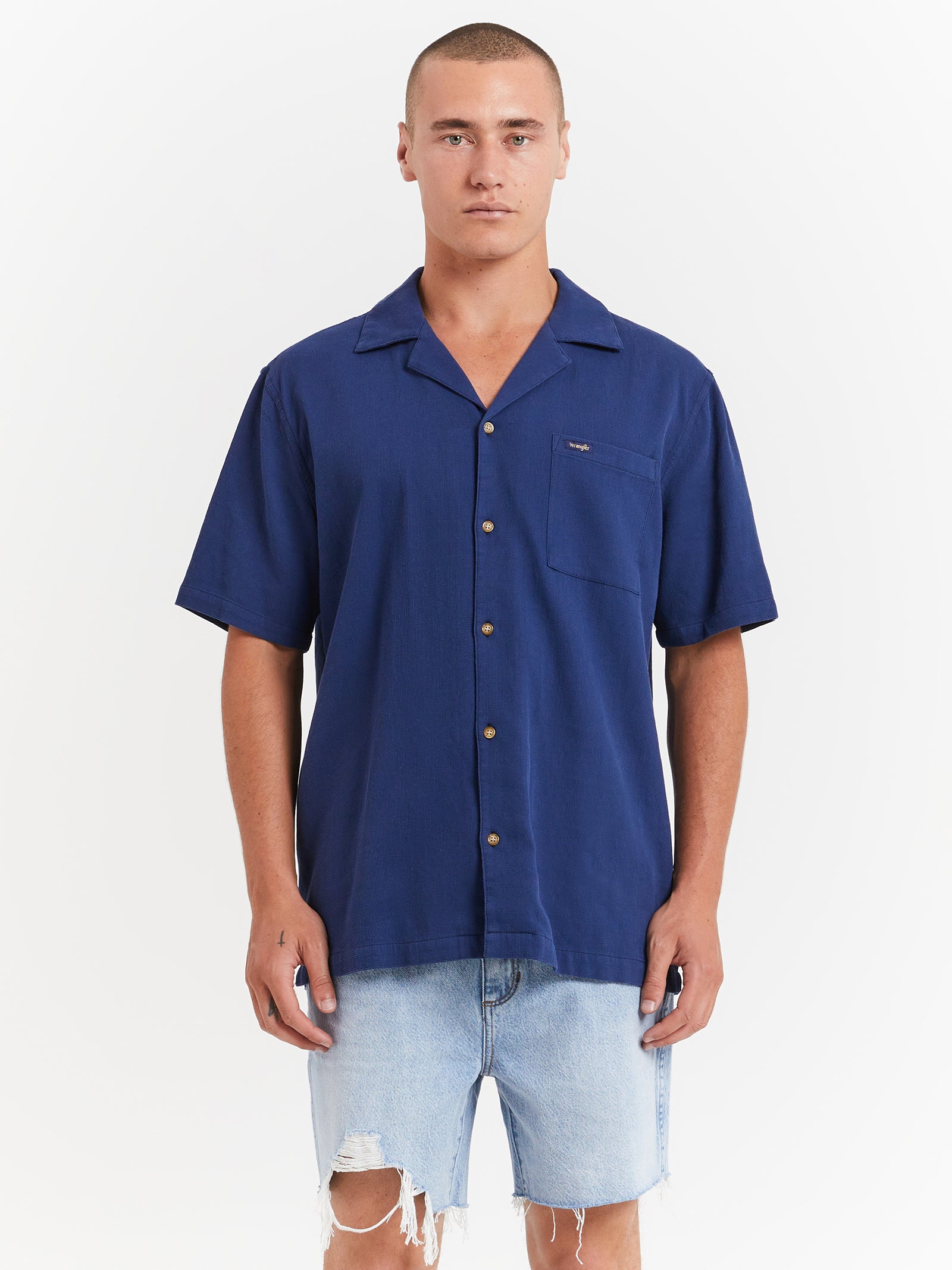 Resort Shirt in Wash Navy Waffle