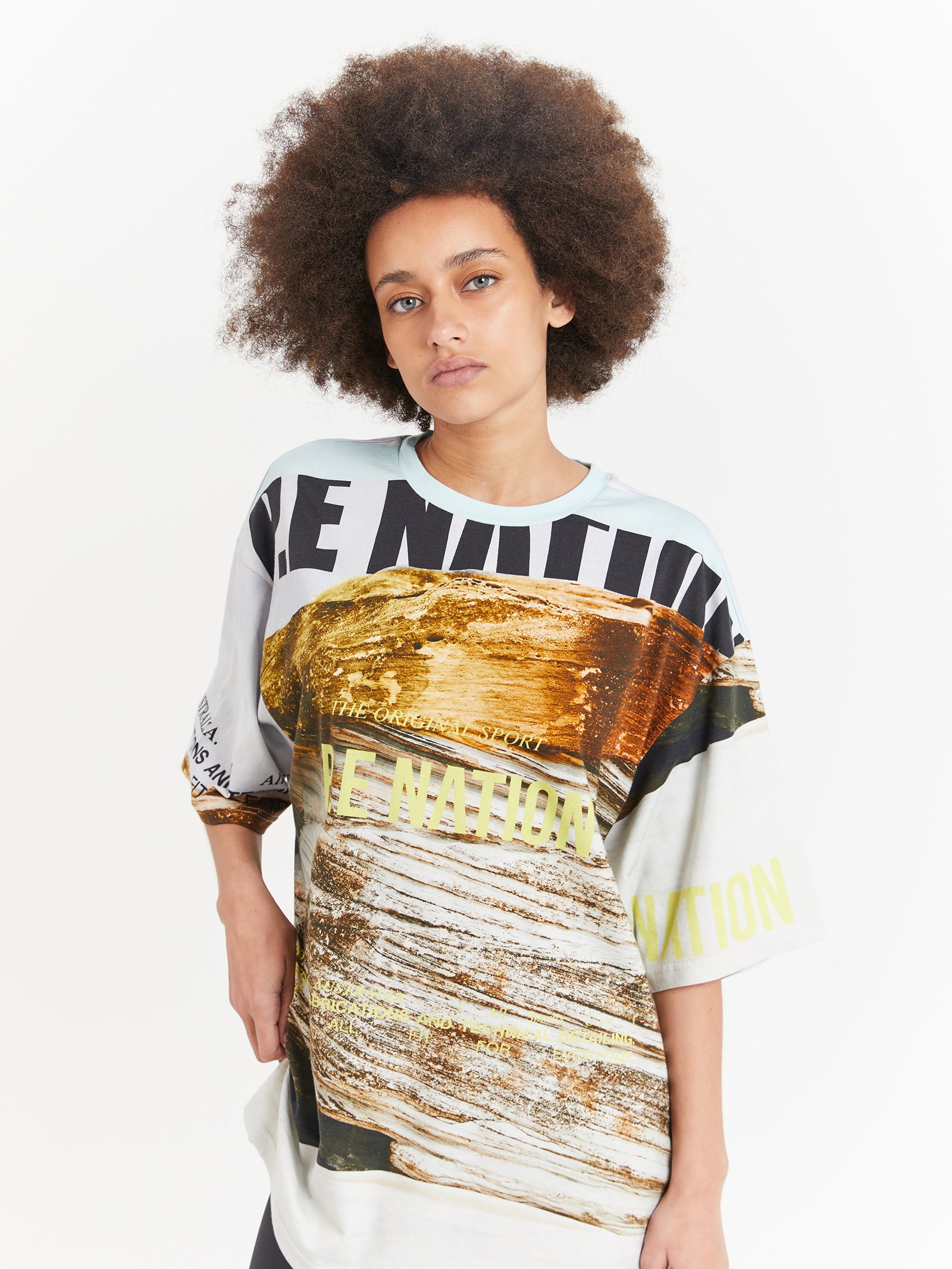 Bermuda T-Shirt in Scene Print