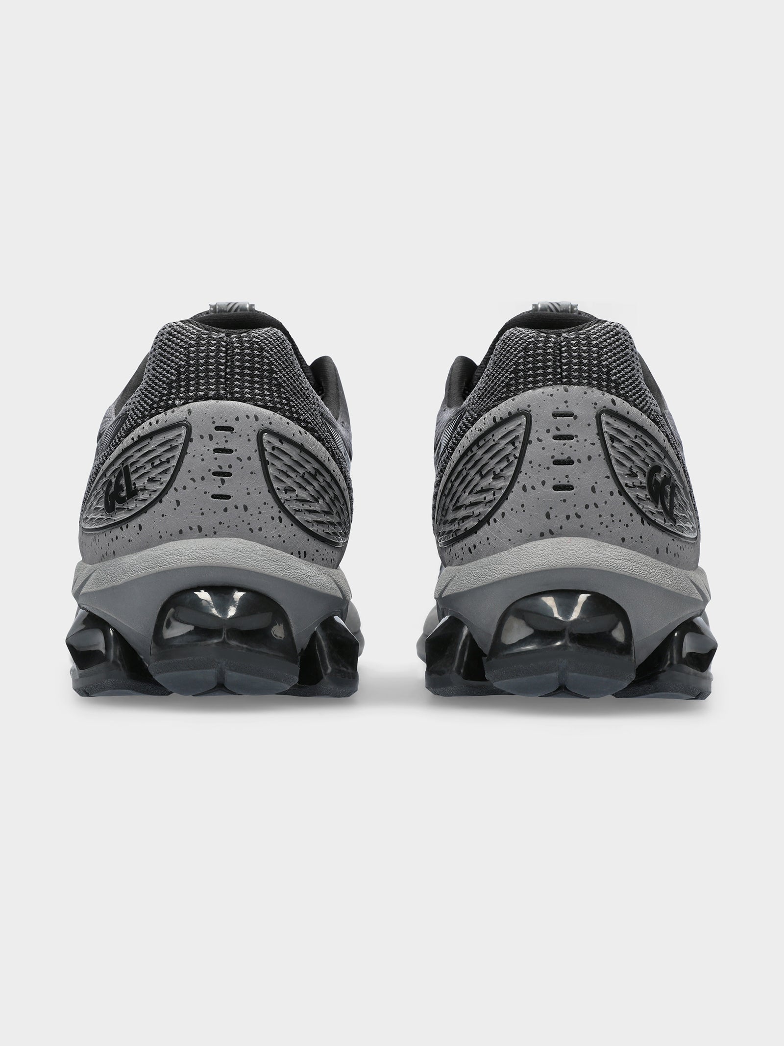 Mens Gel-Quantum 18 Sneakers in Black & Grey