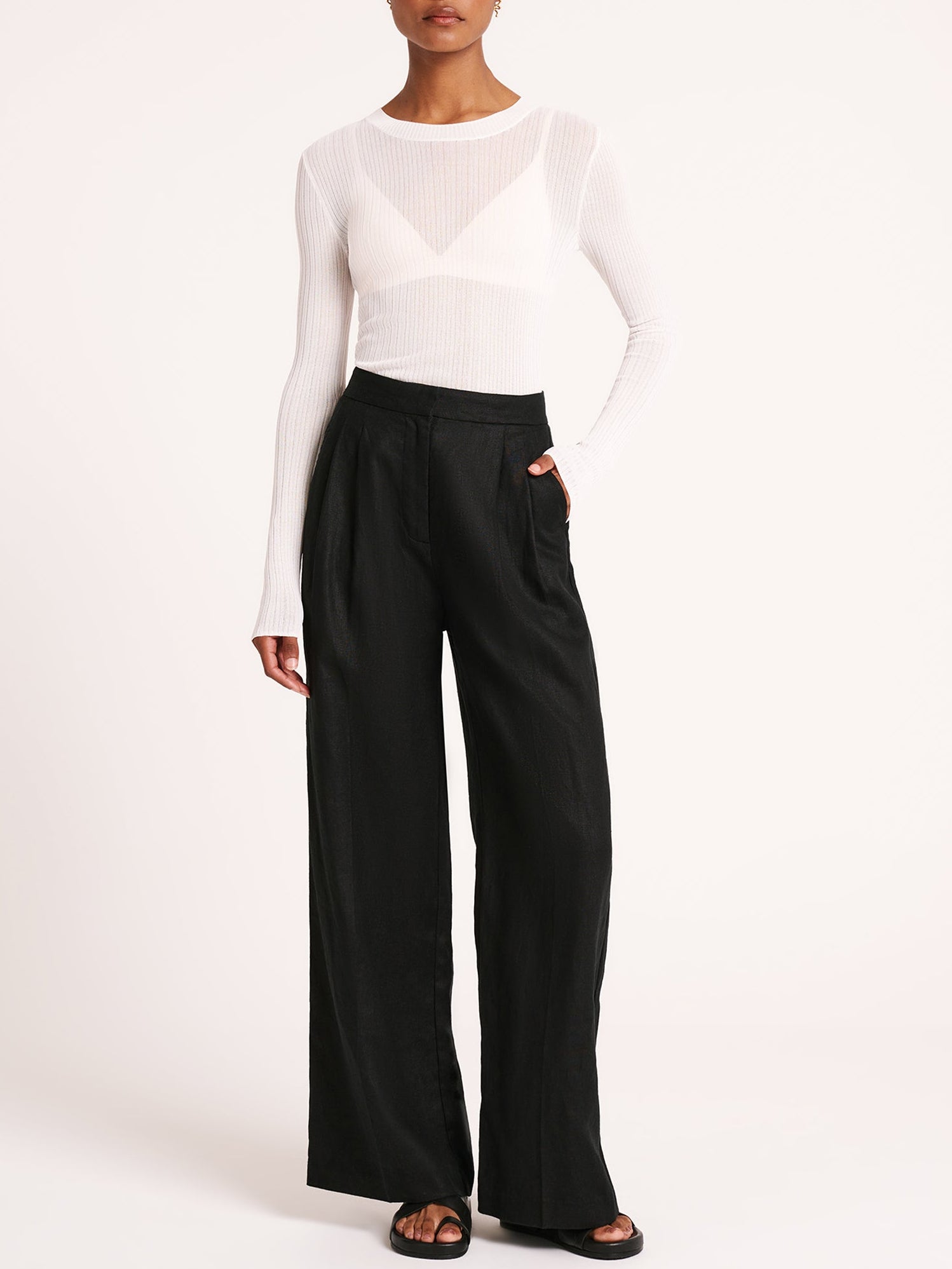 Thilda Linen Pants in Black