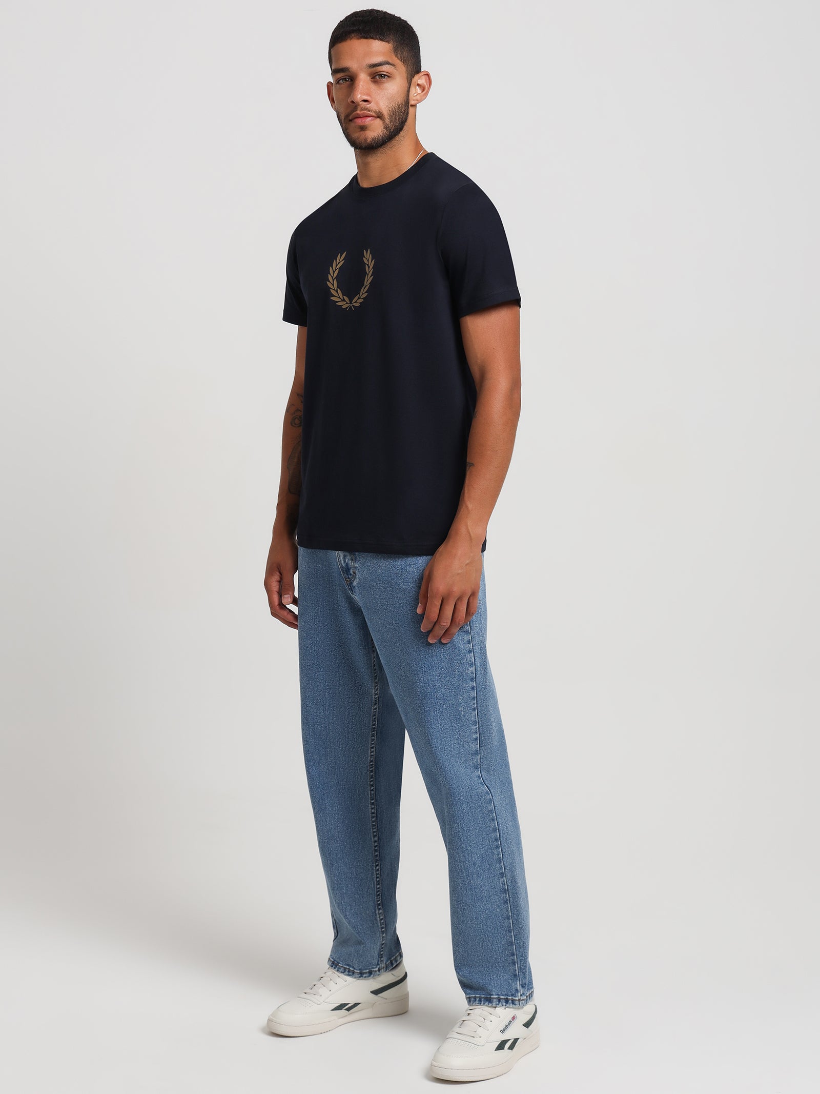 Laurel Wreath Graphic T-Shirt in Navy & Gold