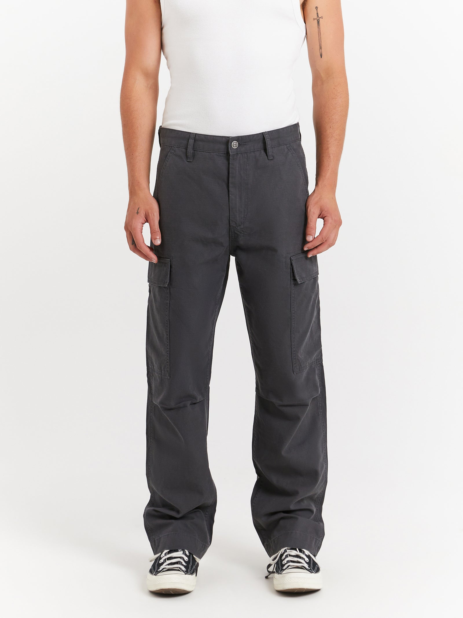 Fugitive Cargo Pants in Pavement