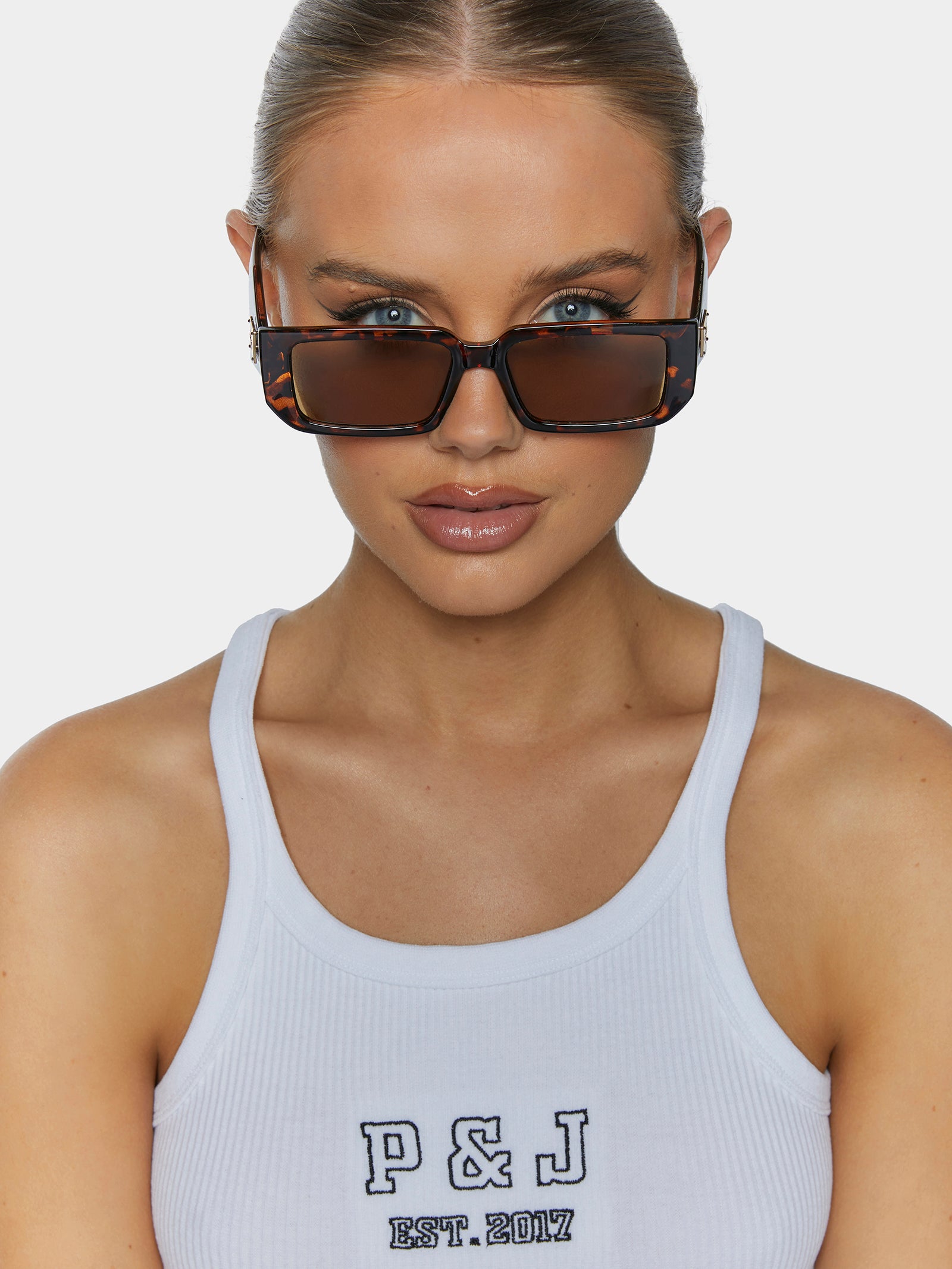 Evans Sunglasses in Tort Brown