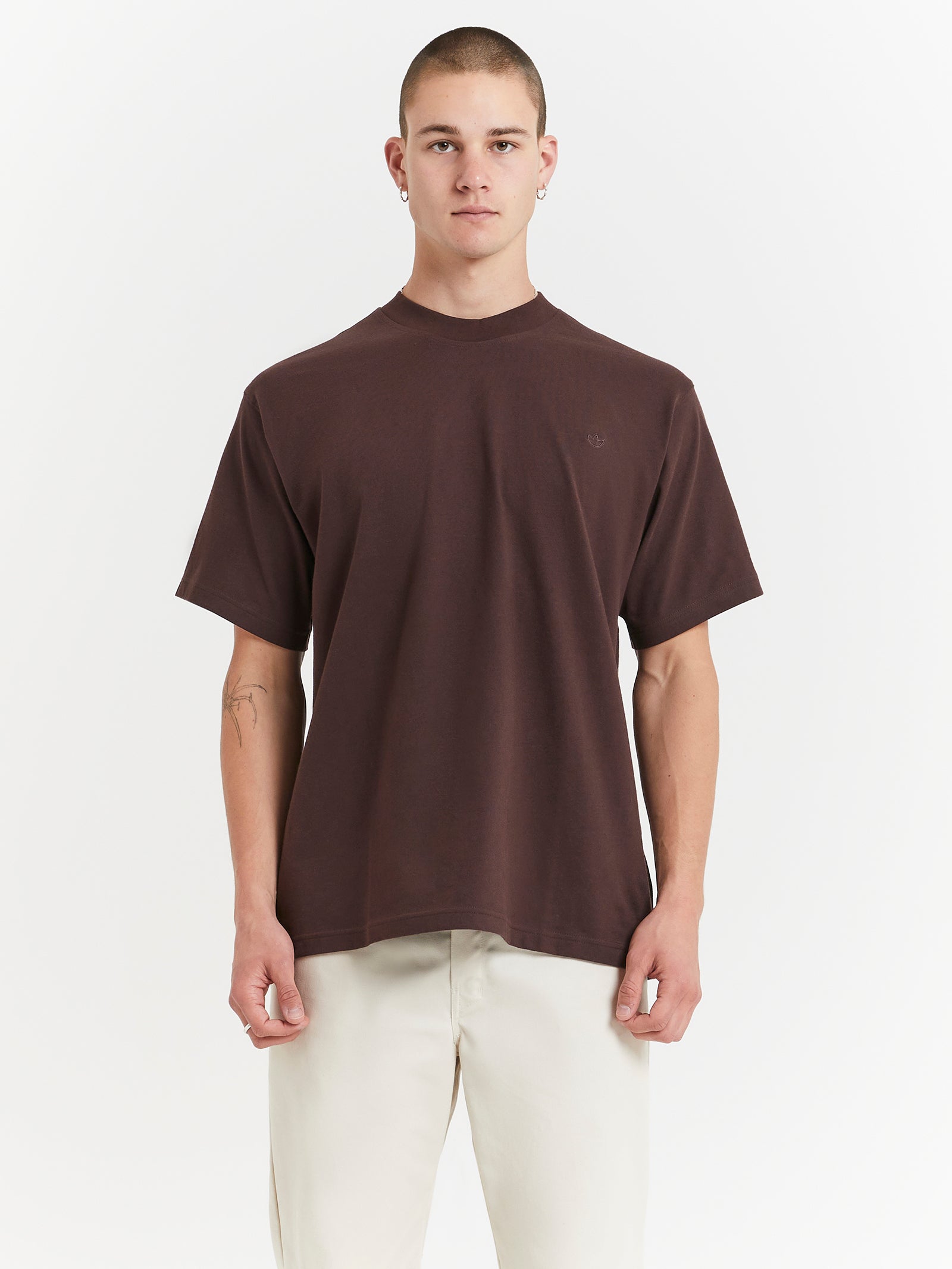 Adicolor Contempo T-Shirt in Shadow Brown