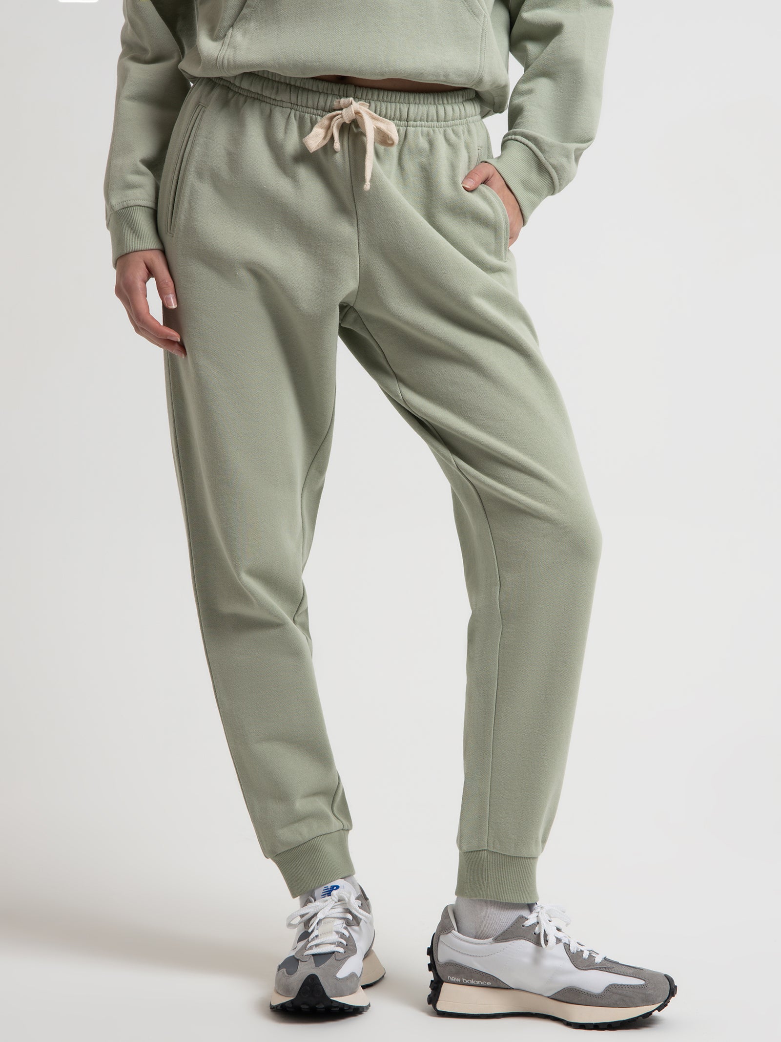 Amari Trackpant in Pistachio