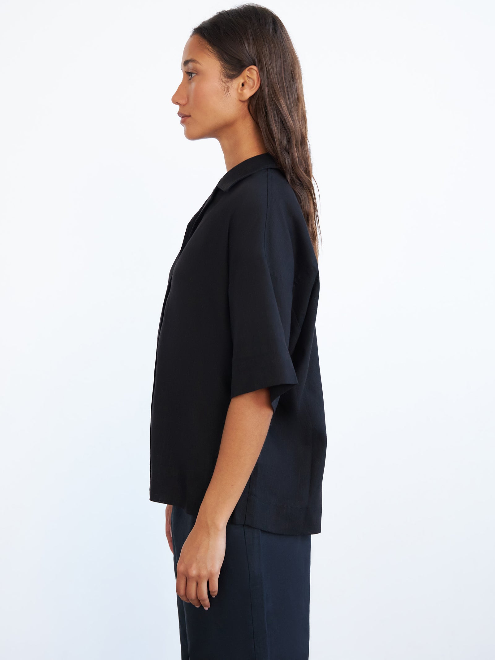 L&R Boxy Shirt In Black