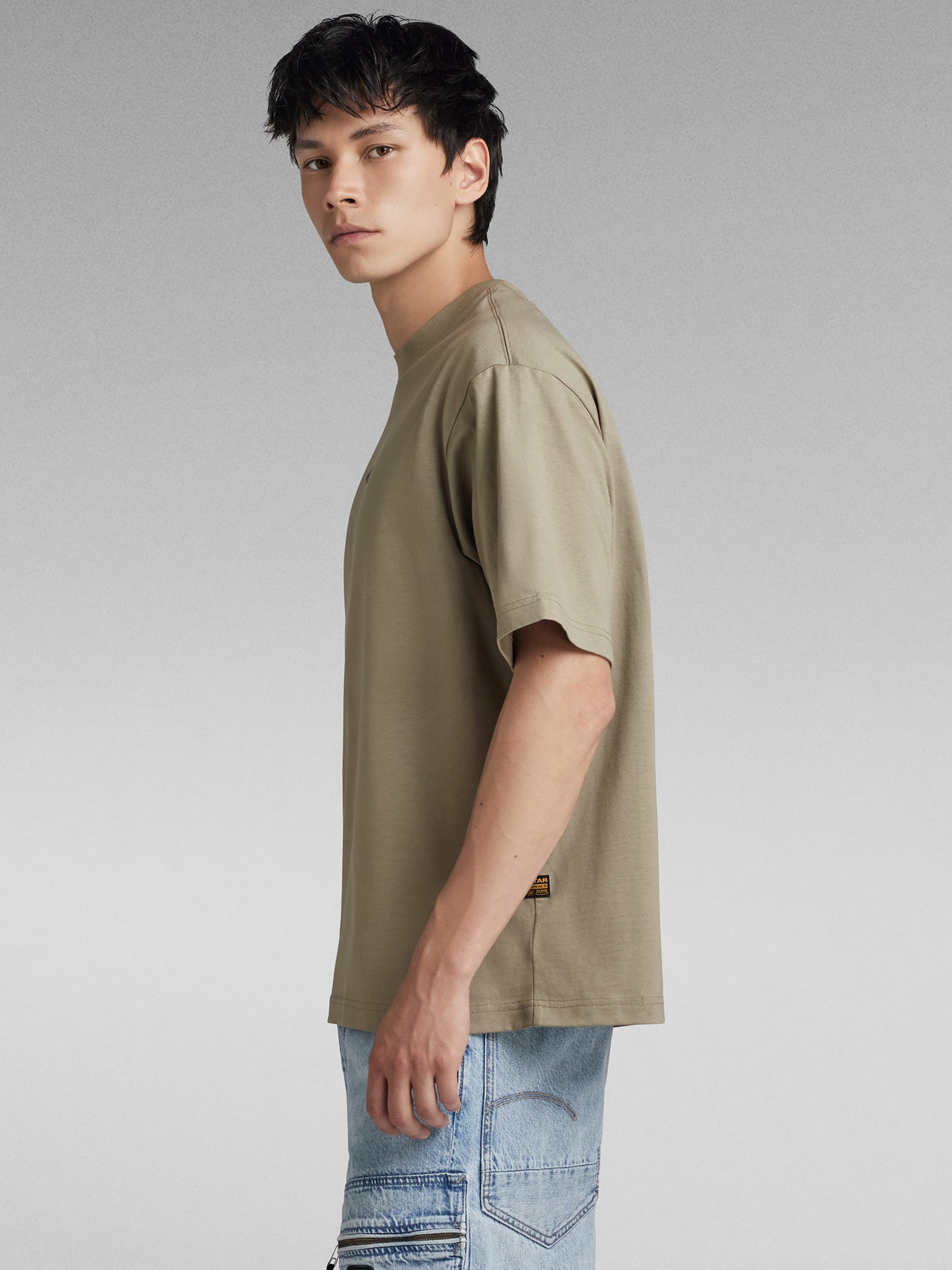 Center Chest Boxy R T-Shirt