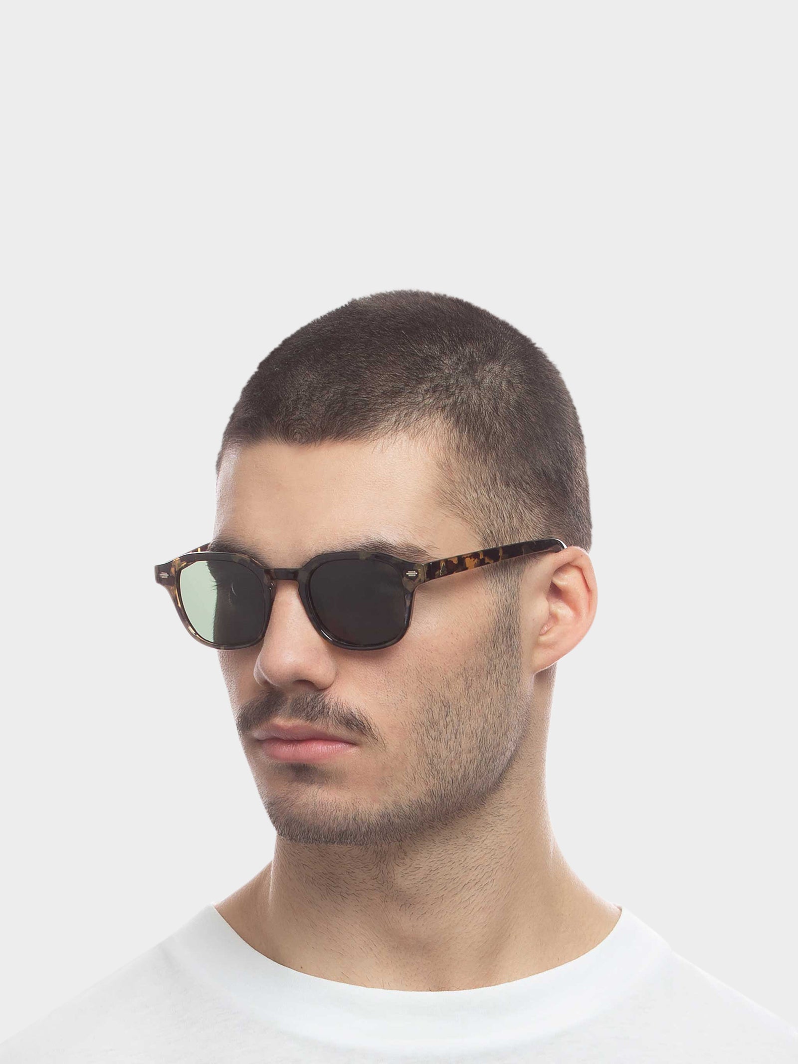 Serpens Sunglasses in Milky Tort Green Mono