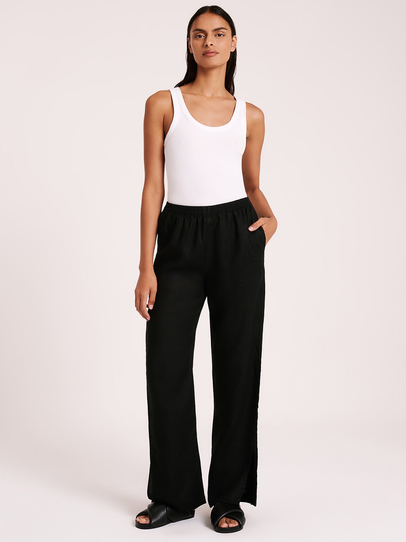 Desi Linen Pants in Black