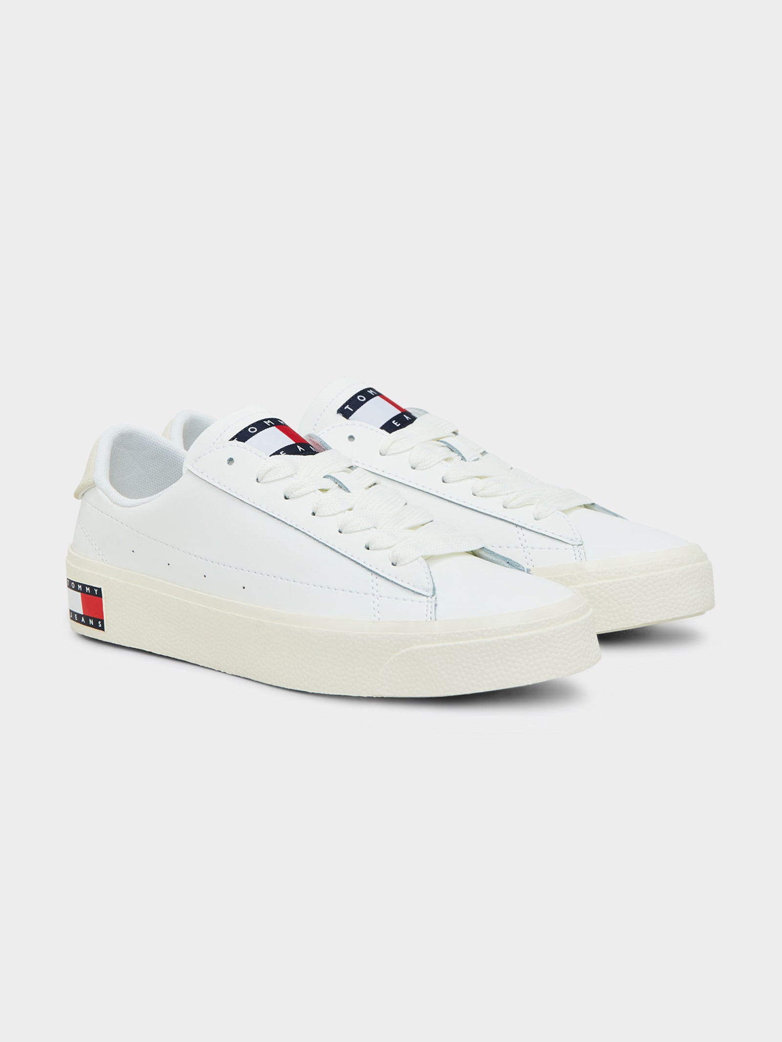 Womens Leather Vulcanized Flat Form Sneakers in Cream