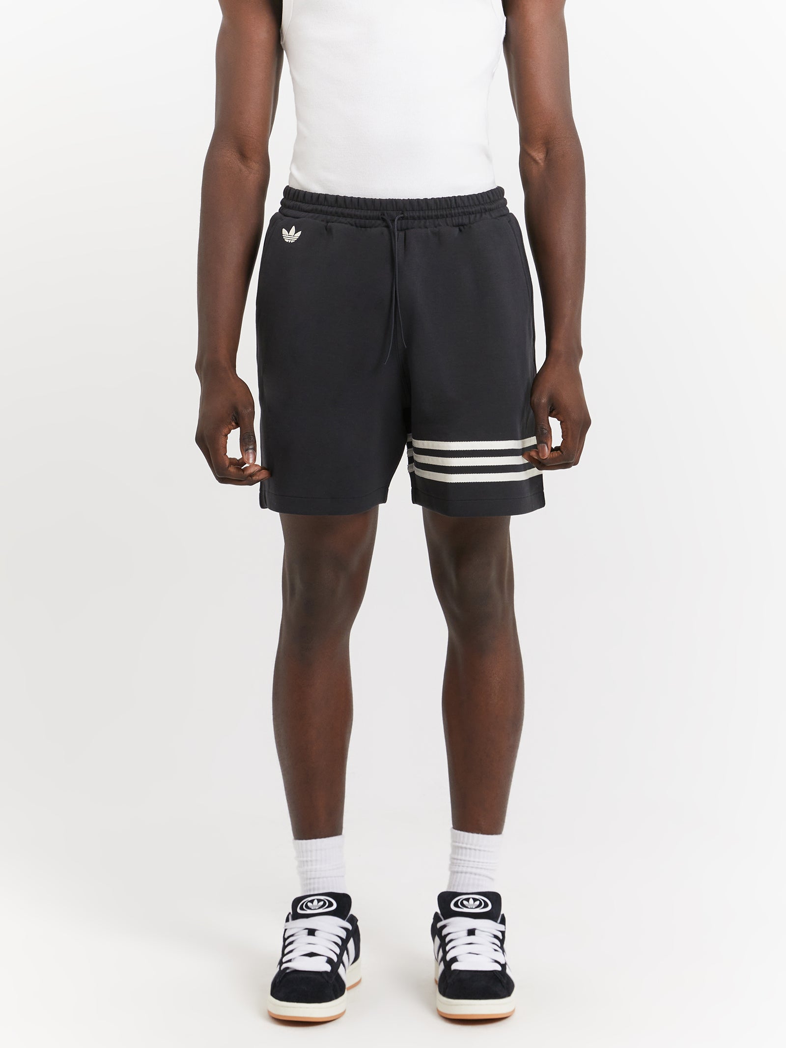 Adicolor Neuclassics Shorts in Black